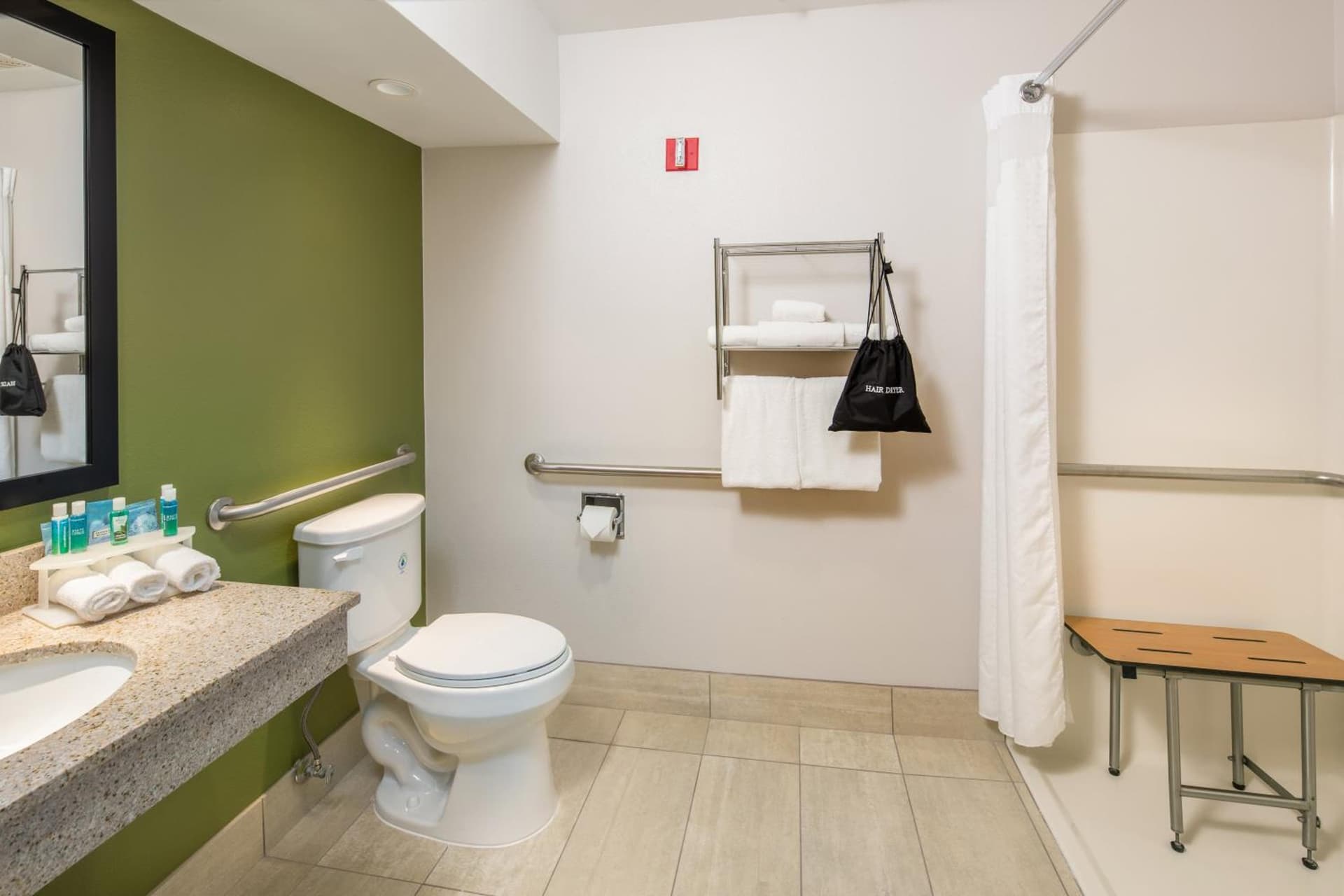 Holiday Inn Express Cedar Rapids - Collins Road by IHG gallery photo in Cedar Rapids, IA — image 27
