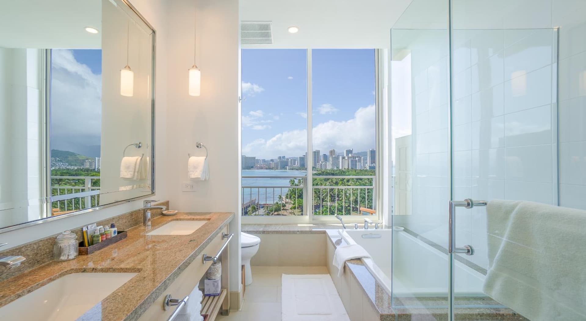 Kaimana Beach Hotel gallery photo in Honolulu, HI — image 86