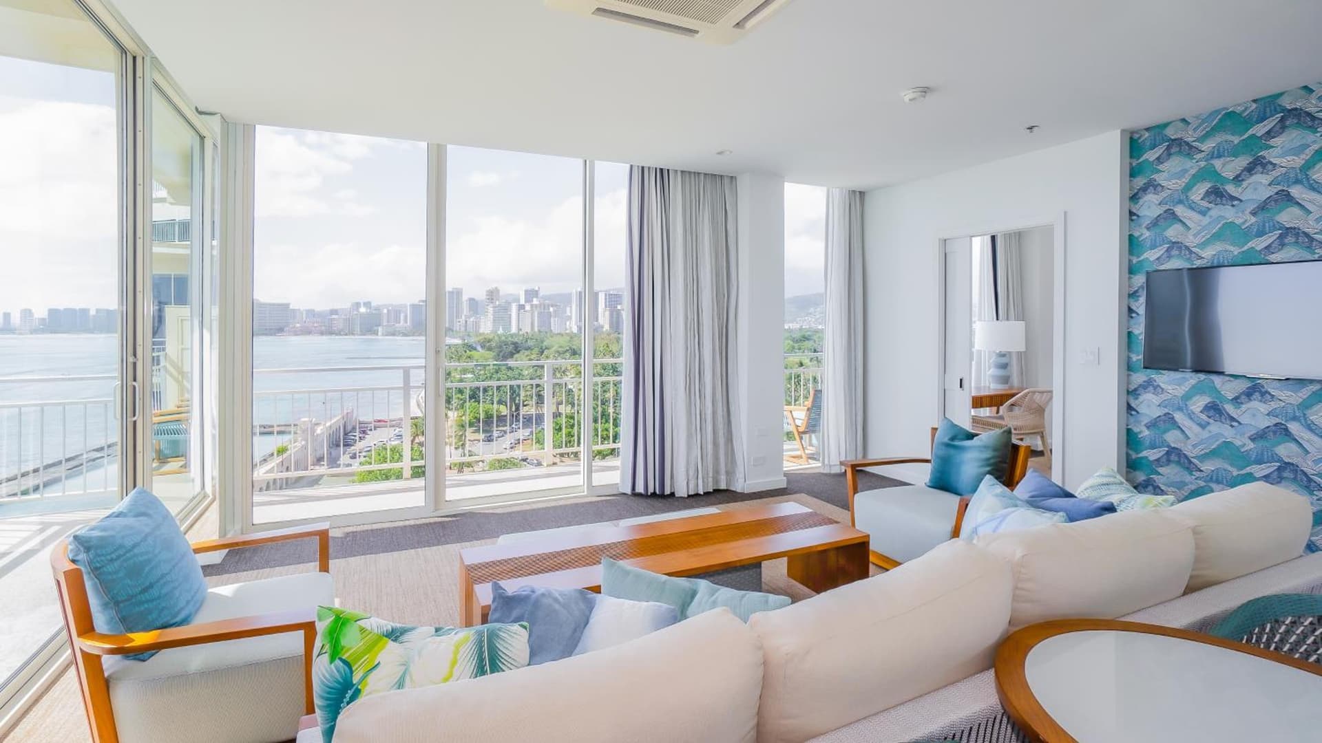 Kaimana Beach Hotel gallery photo in Honolulu, HI — image 49