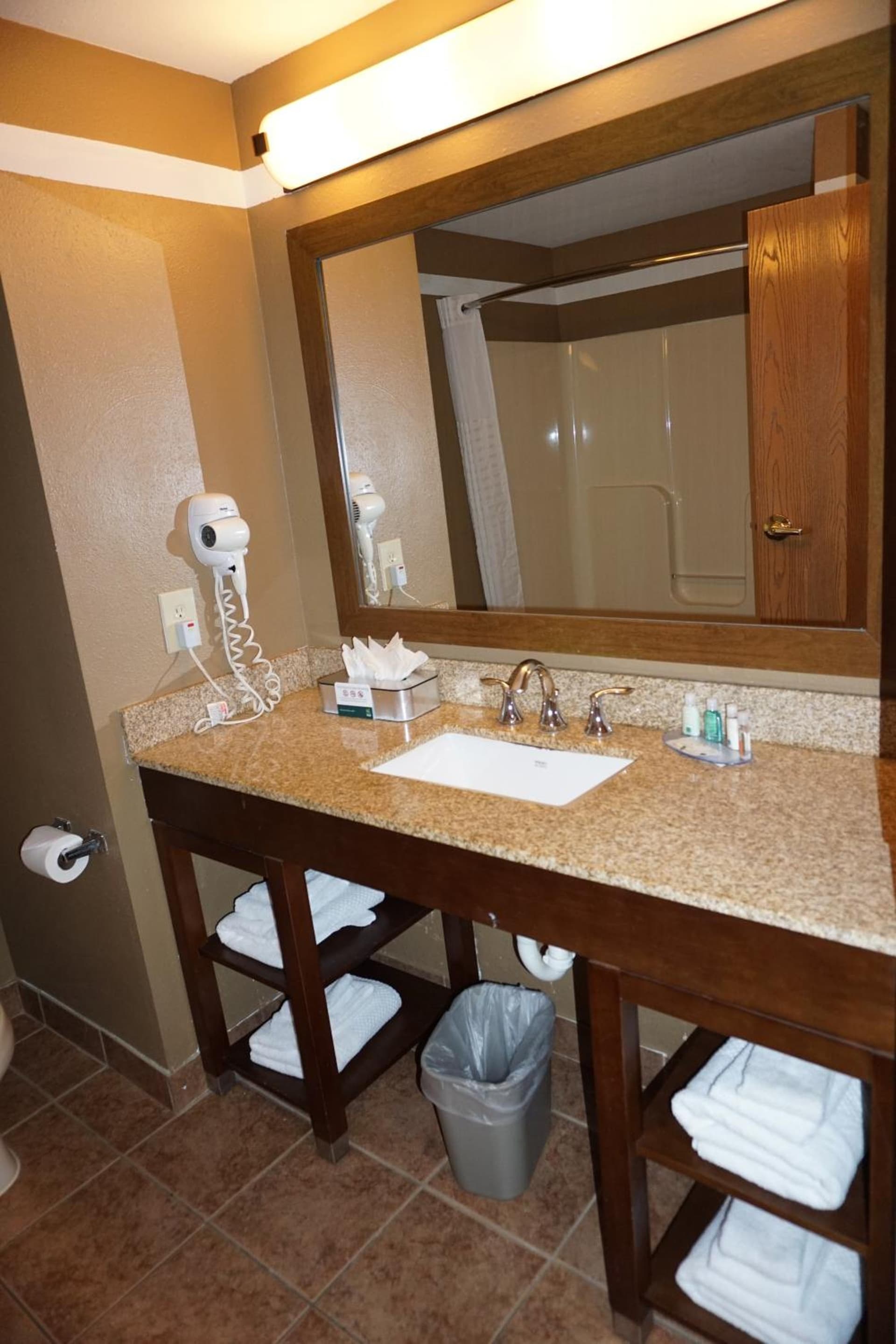 Quality Inn & Suites Georgetown - Seaford gallery photo in Georgetown, DE — image 14