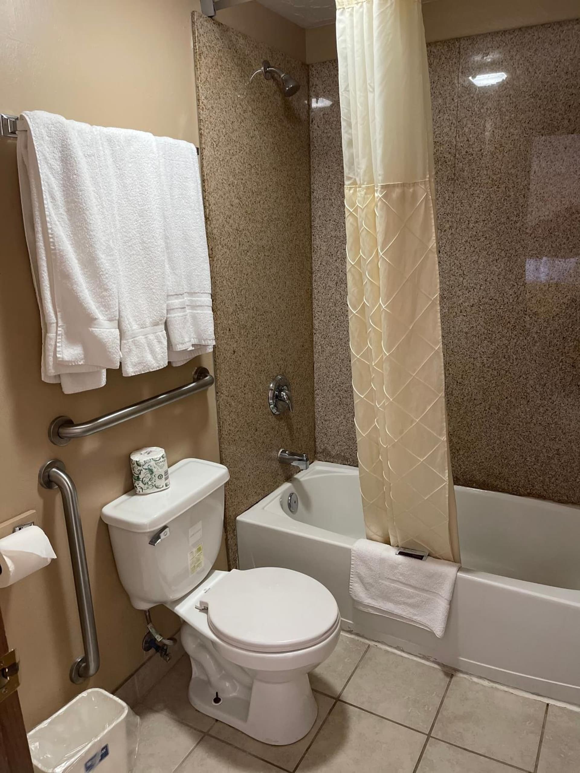 Riverton Inn & Suites Riverton property views in Riverton, WY — gallery photo 3