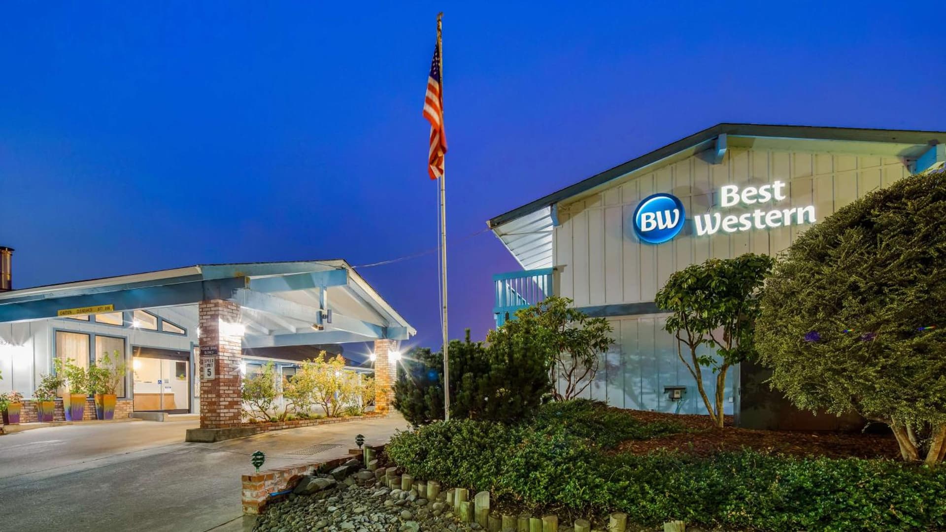 Best Western Arcata Inn property views in Arcata, CA — gallery photo 3
