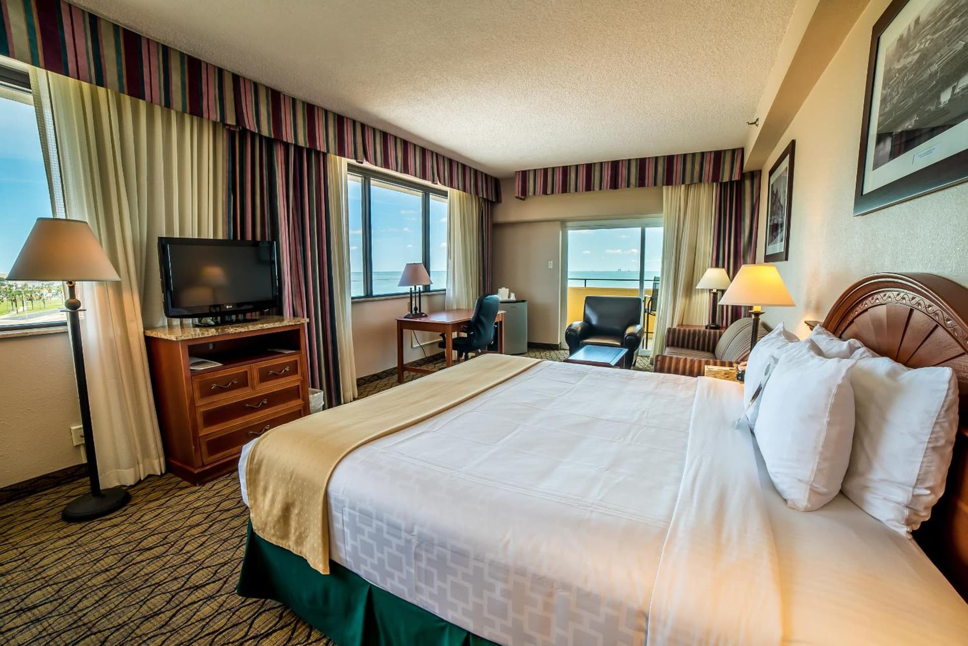 Emerald Beach Hotel Corpus Christi gallery photo in Corpus Christi, TX — image 17