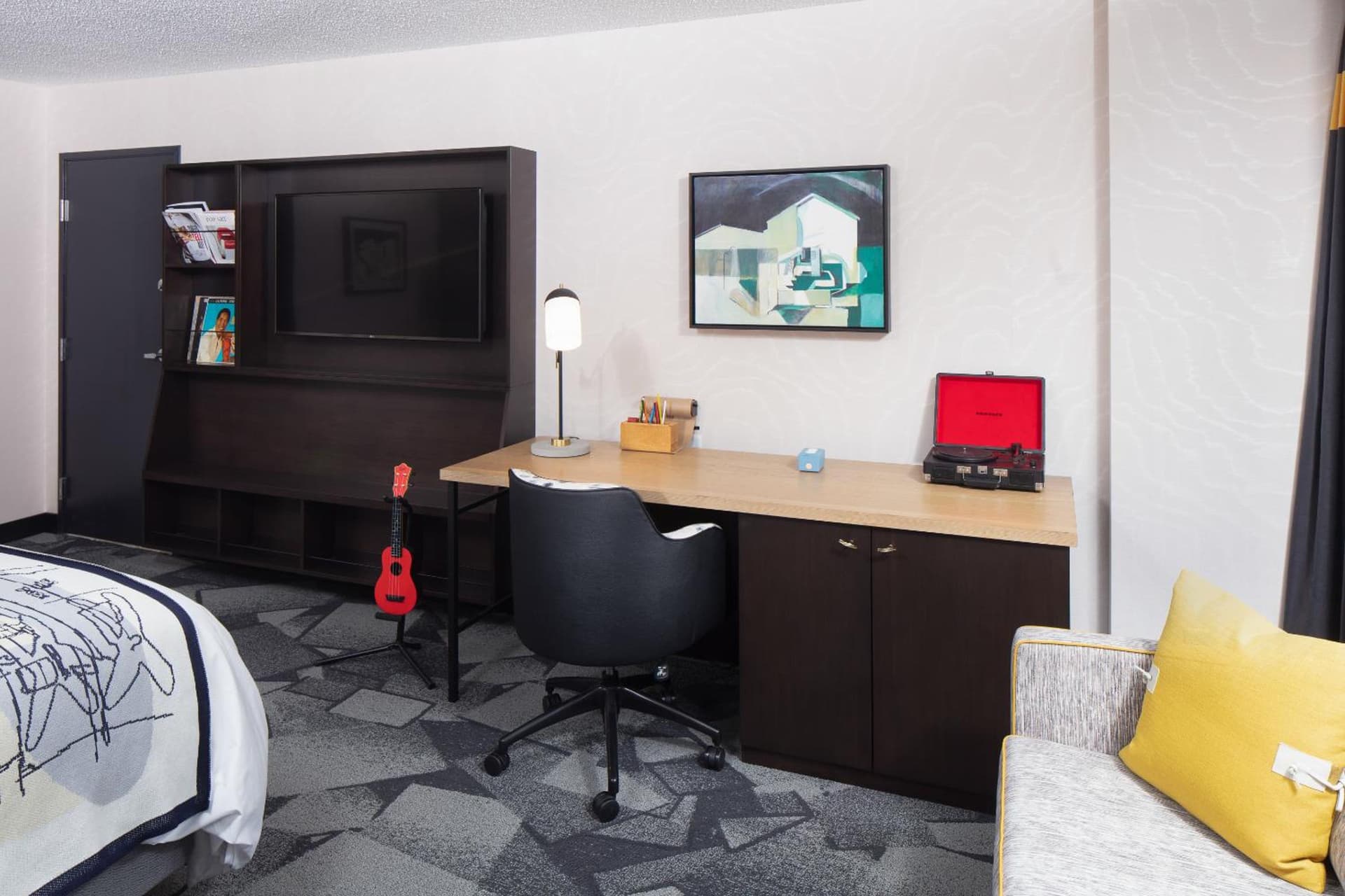 Saint Kate - The Arts Hotel interior in Milwaukee, WI — gallery photo 2