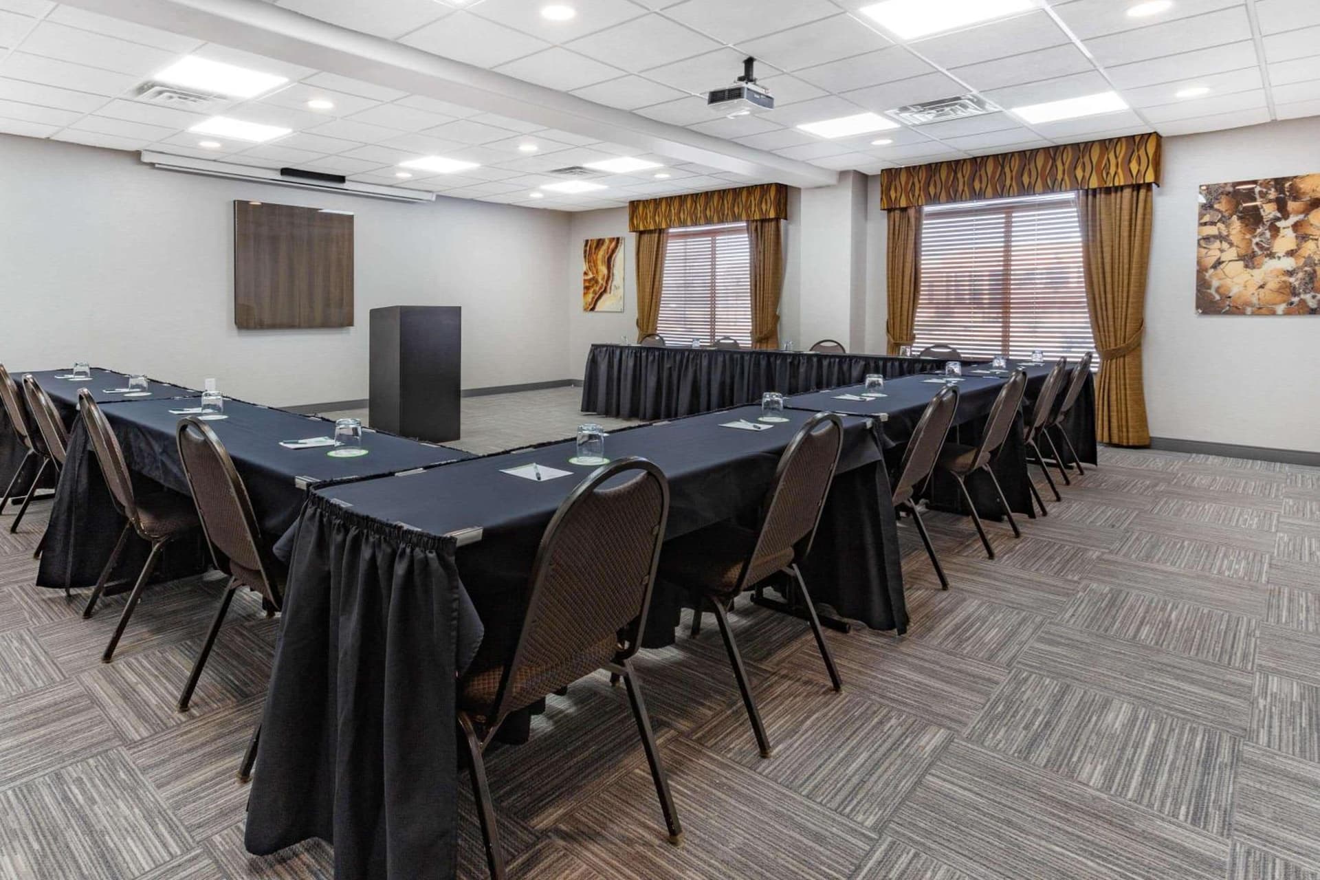 Wingate by Wyndham Tinley Park gallery photo in Tinley Park, IL — image 27