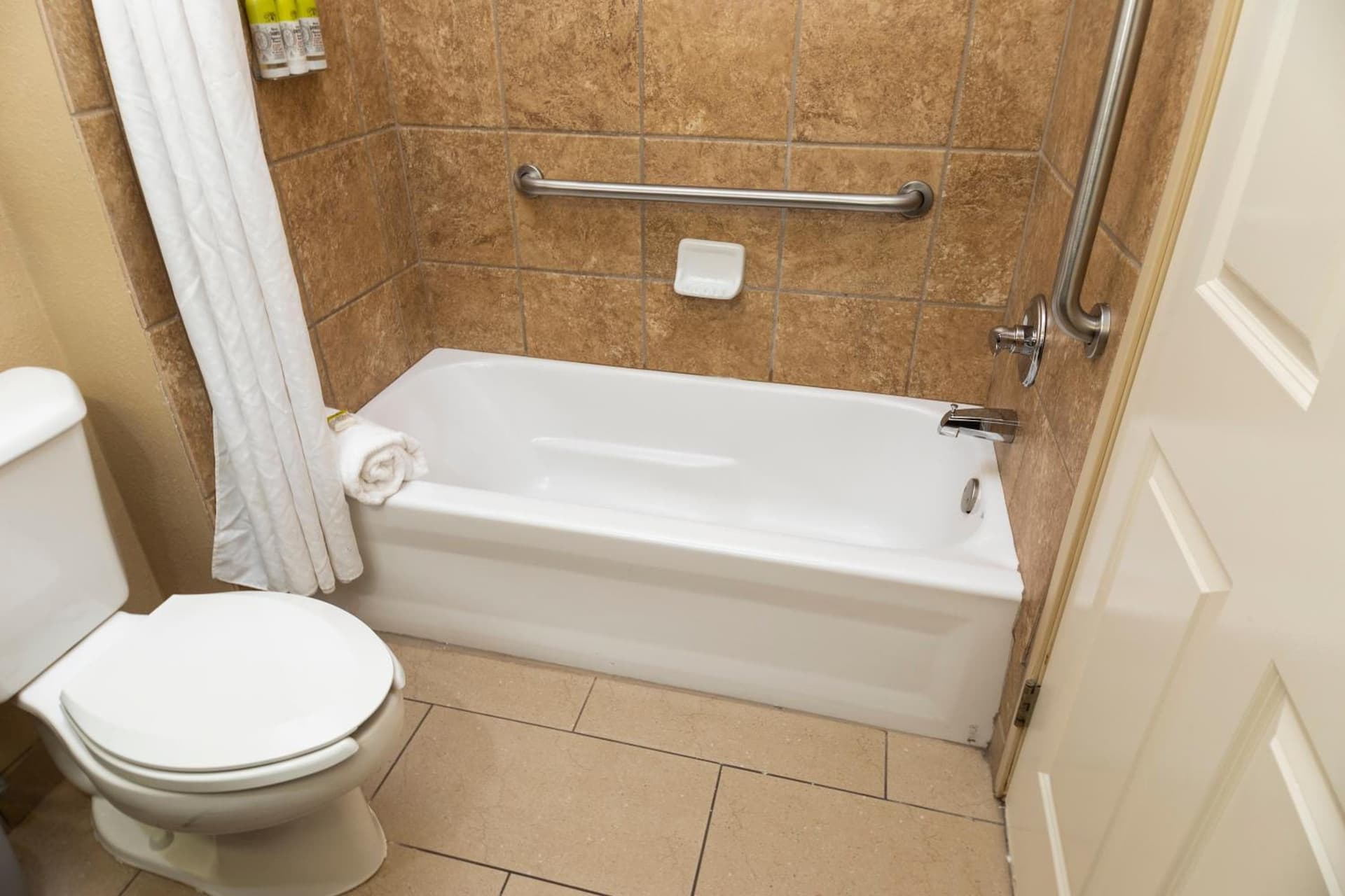 Holiday Inn Express Bloomington West by IHG gallery photo in Bloomington, IL — image 6