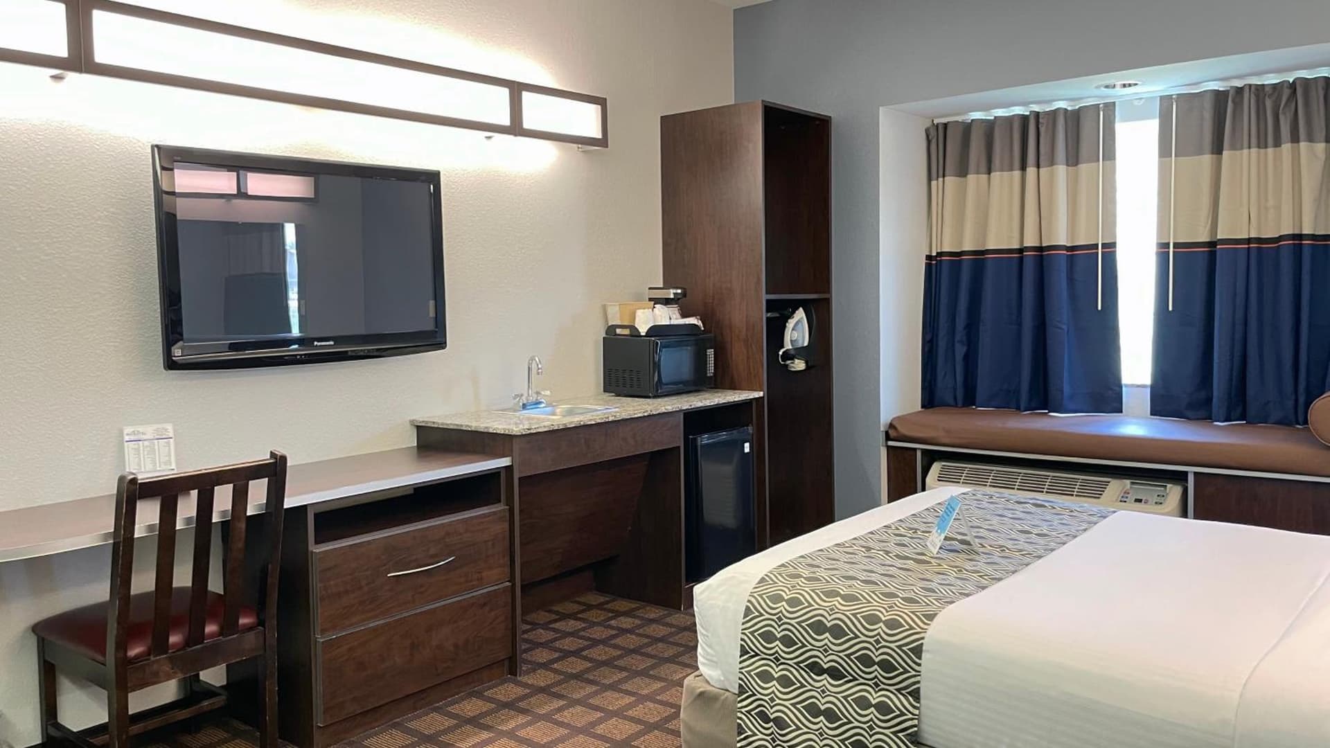 Microtel Inn & Suites by Wyndham Michigan City gallery photo in Michigan City, IN — image 32