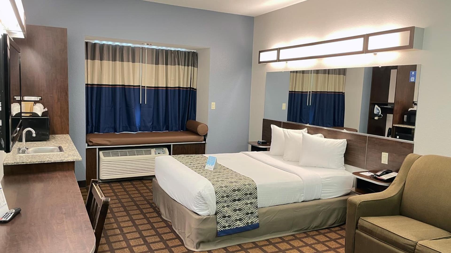 Microtel Inn & Suites by Wyndham Michigan City gallery photo in Michigan City, IN — image 9