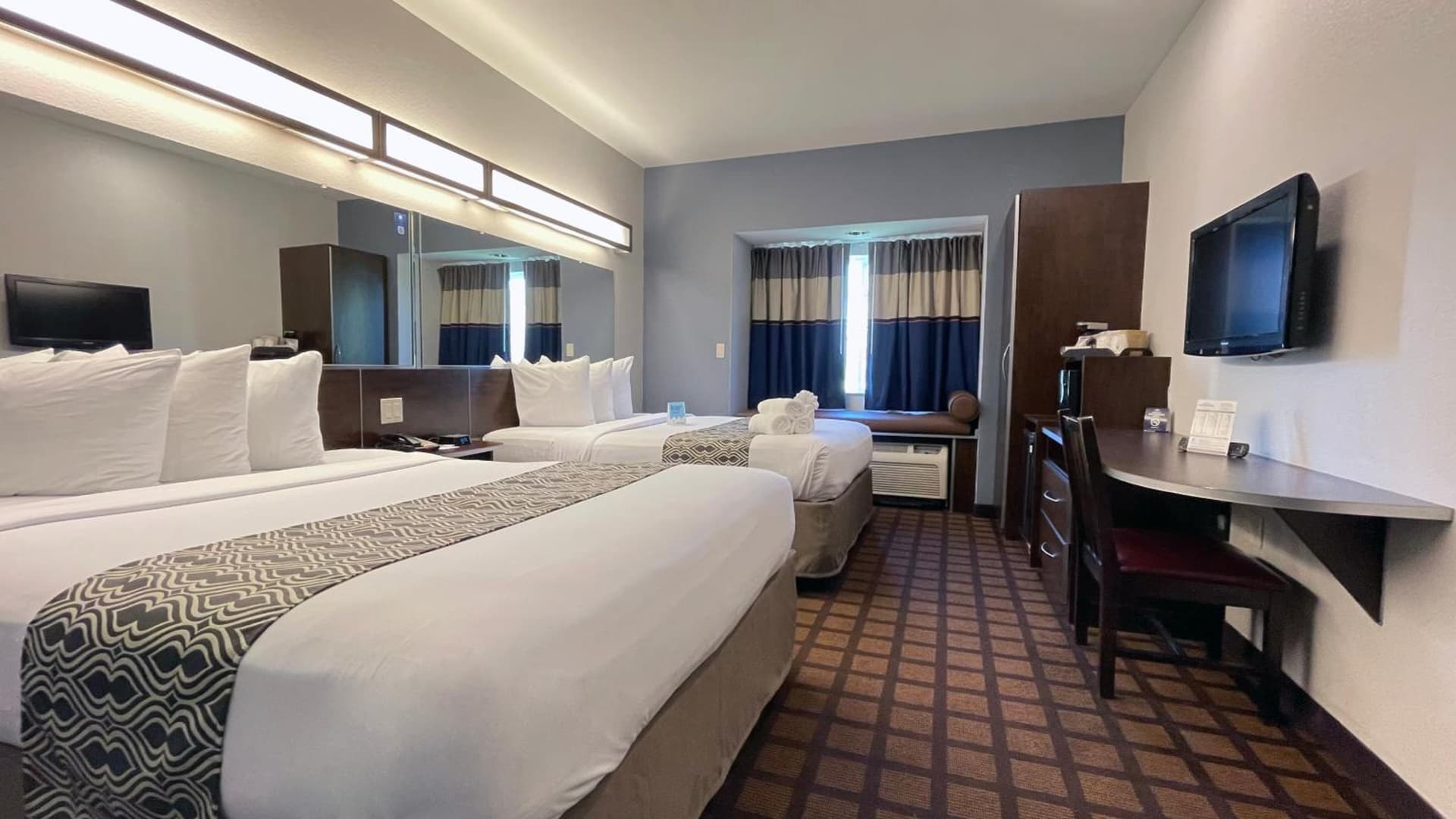 Microtel Inn & Suites by Wyndham Michigan City gallery photo in Michigan City, IN — image 48