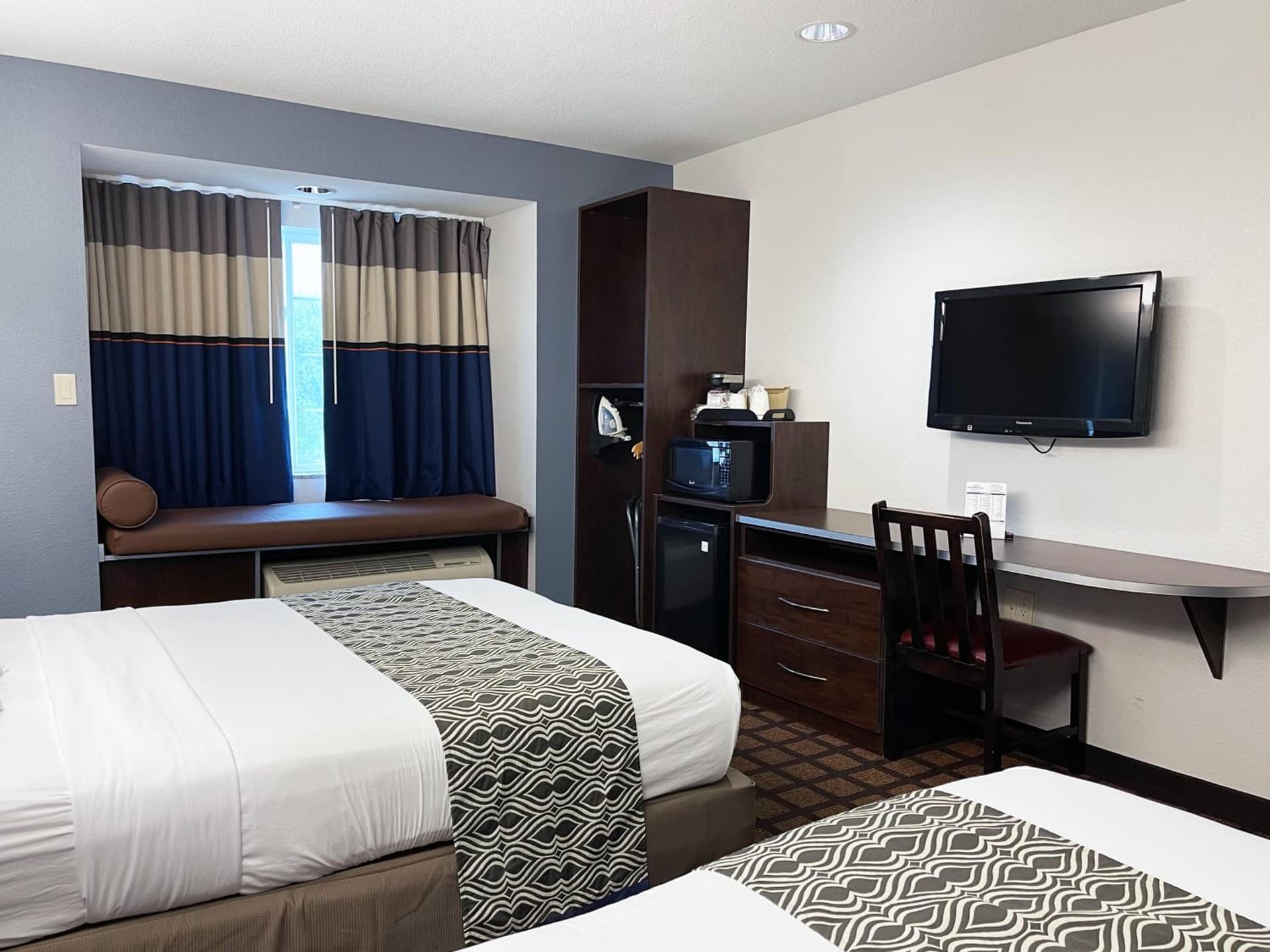 Microtel Inn & Suites by Wyndham Michigan City gallery photo in Michigan City, IN — image 50
