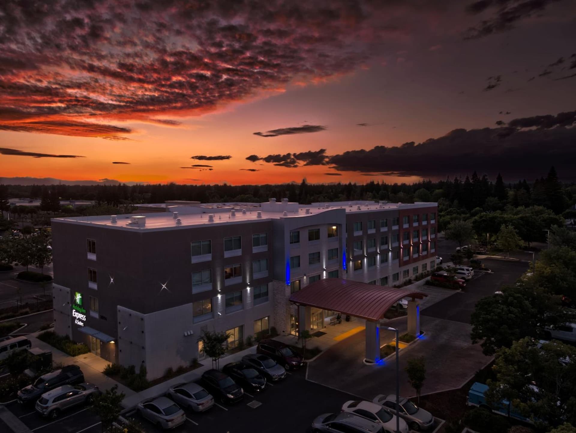 Holiday Inn Express & Suites Chico by IHG gallery photo in Chico, CA — image 14