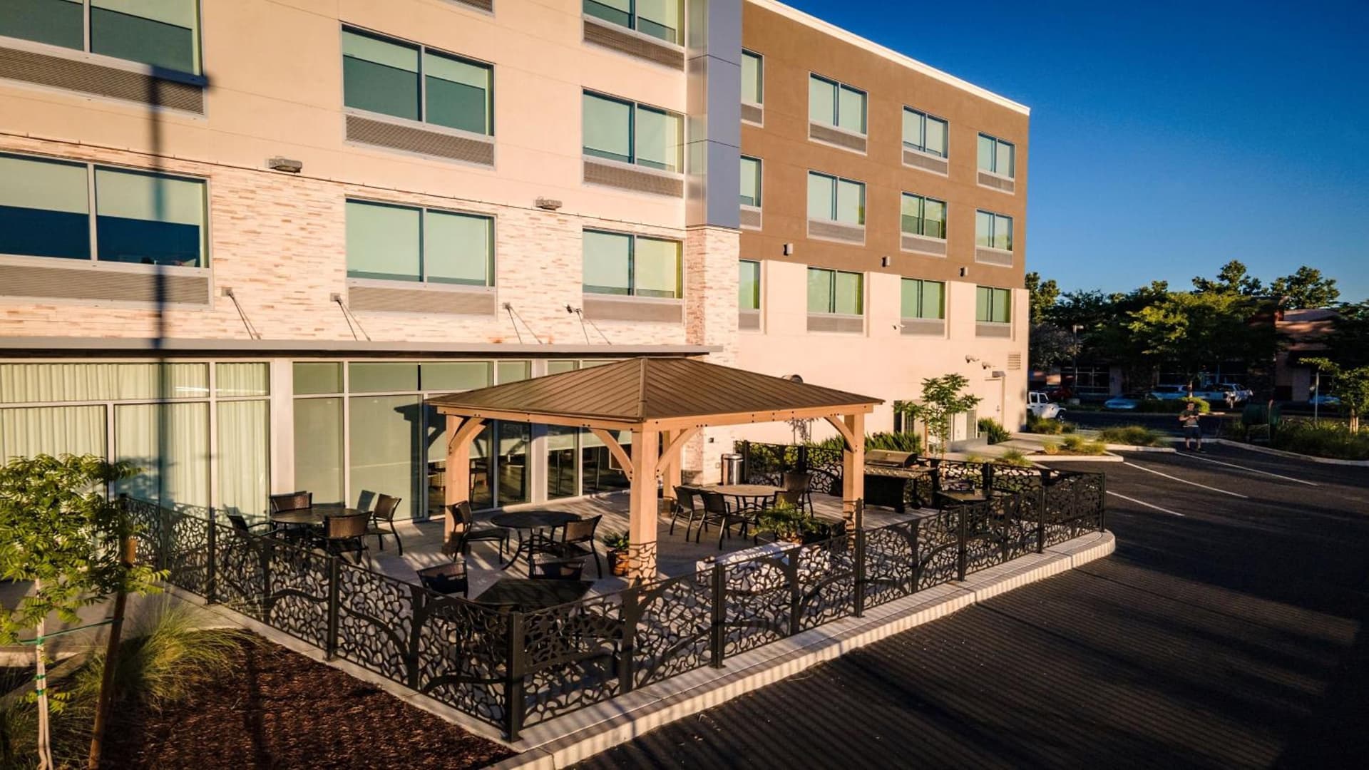 Holiday Inn Express & Suites Chico by IHG gallery photo in Chico, CA — image 21