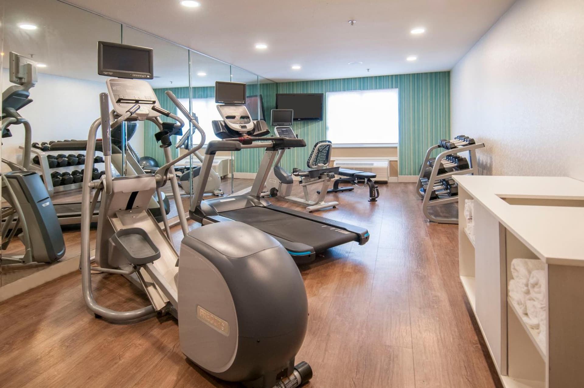 Holiday Inn Express Hotel & Suites Plano West - Frisco by IHG gallery photo in Plano, TX — image 36