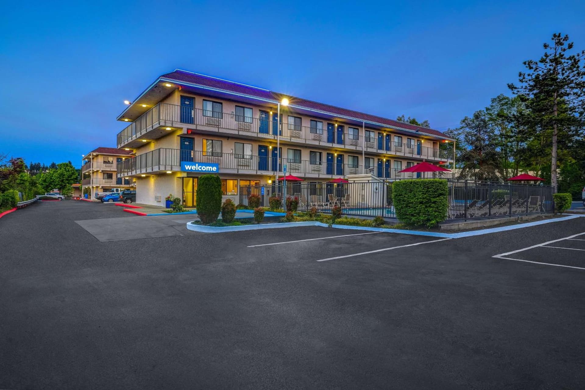 Motel 6-Kirkland, WA - North Kirkland — hotel in Kirkland, Washington