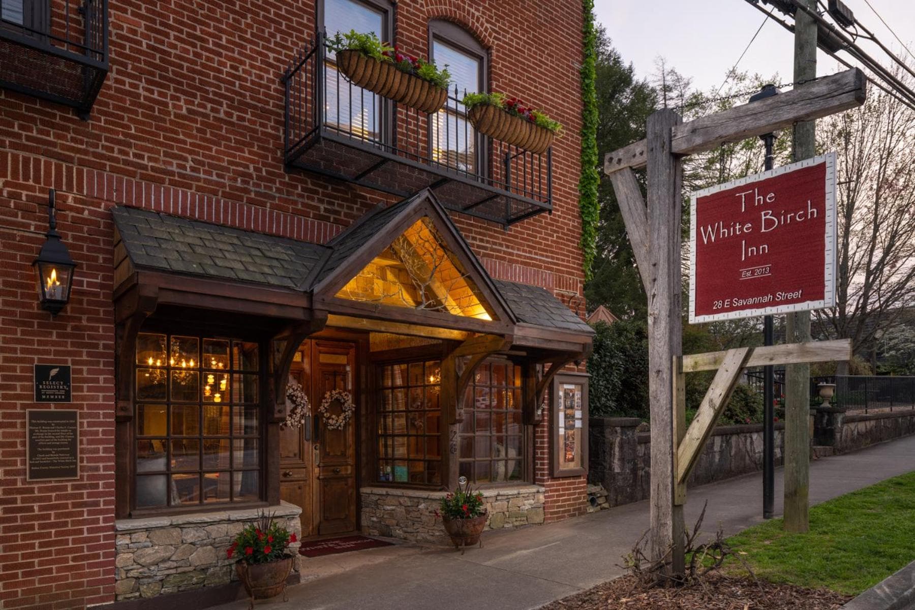 The White Birch Inn — hotel in Clayton, Georgia