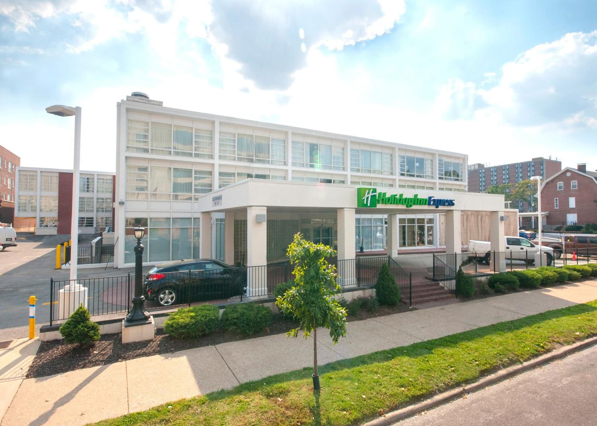Hotel Indigo Saint Louis Central West End by IHG featured exterior or lobby in Saint Louis, MO — similar hotel