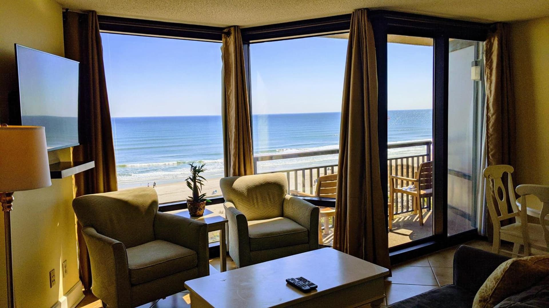 Shell Island Resort - All Oceanfront Suites gallery photo in Wrightsville Beach, NC — image 23