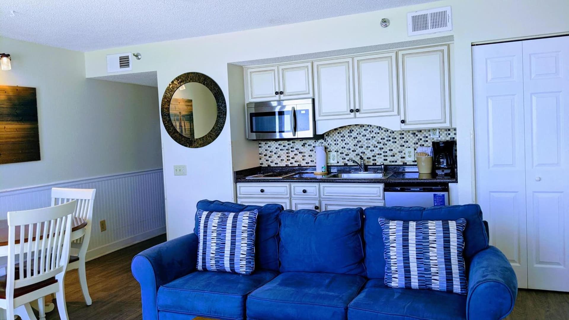 Shell Island Resort - All Oceanfront Suites gallery photo in Wrightsville Beach, NC — image 16