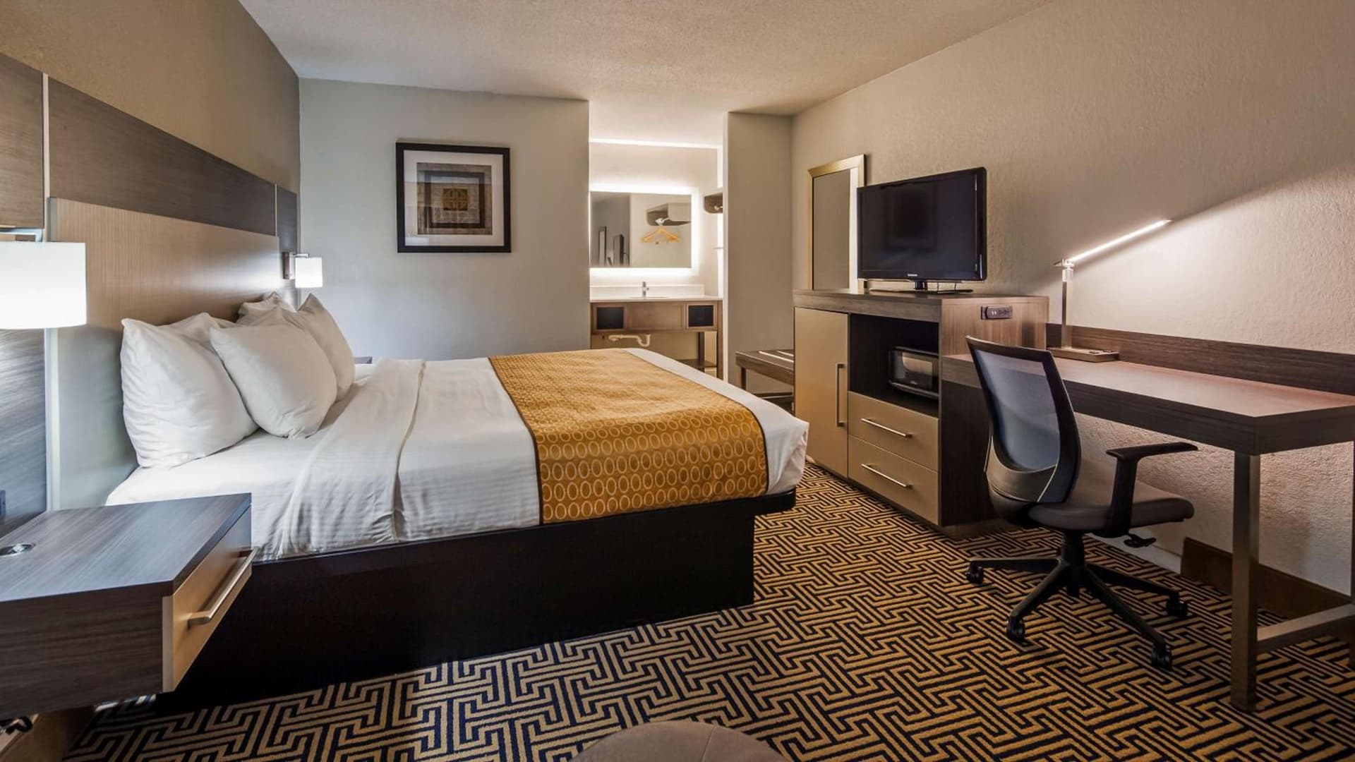 Best Western Central Inn gallery photo in Savannah, GA — image 18