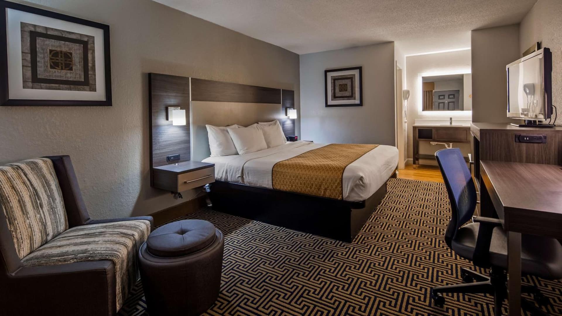 Best Western Central Inn gallery photo in Savannah, GA — image 9