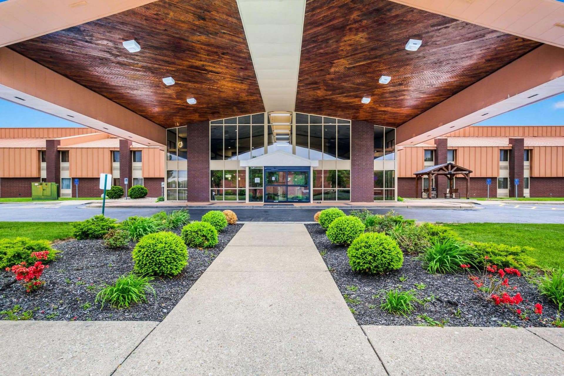 Quality Inn & Suites Florence - Cincinnati South — hotel in Florence, Kentucky
