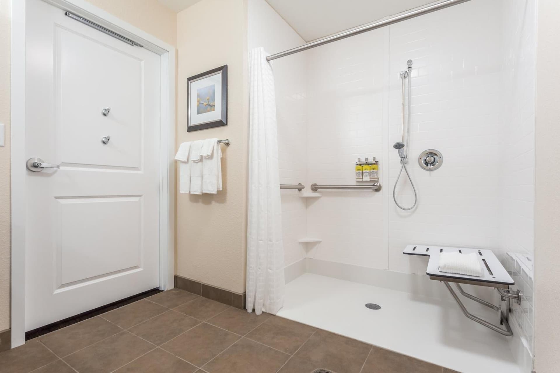 Candlewood Suites Eau Claire I-94 by IHG gallery photo in Eau Claire, WI — image 9