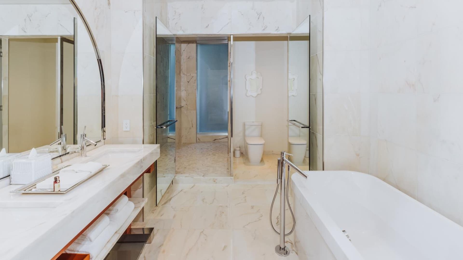 Lotte Hotel Seattle gallery photo in Seattle, WA — image 51