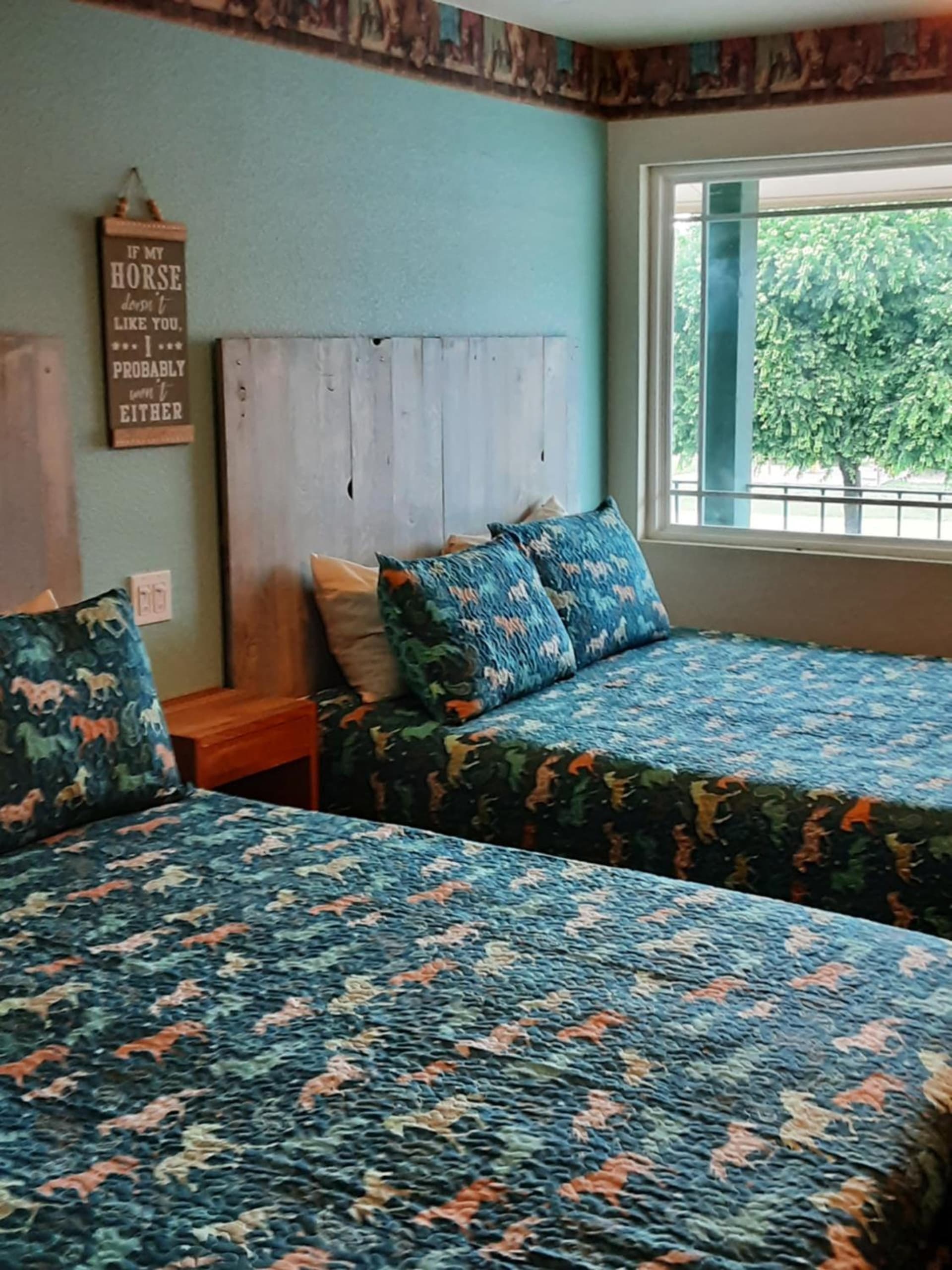 Horseshoe Riverside Lodge gallery photo in Canyon Lake, TX — image 5