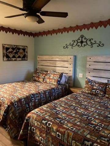 Horseshoe Riverside Lodge gallery photo in Canyon Lake, TX — image 47