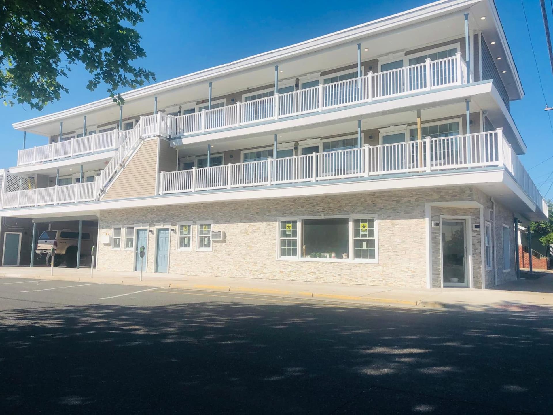 Coastal Sands Inn featured exterior or lobby in Wildwood, NJ — similar hotel