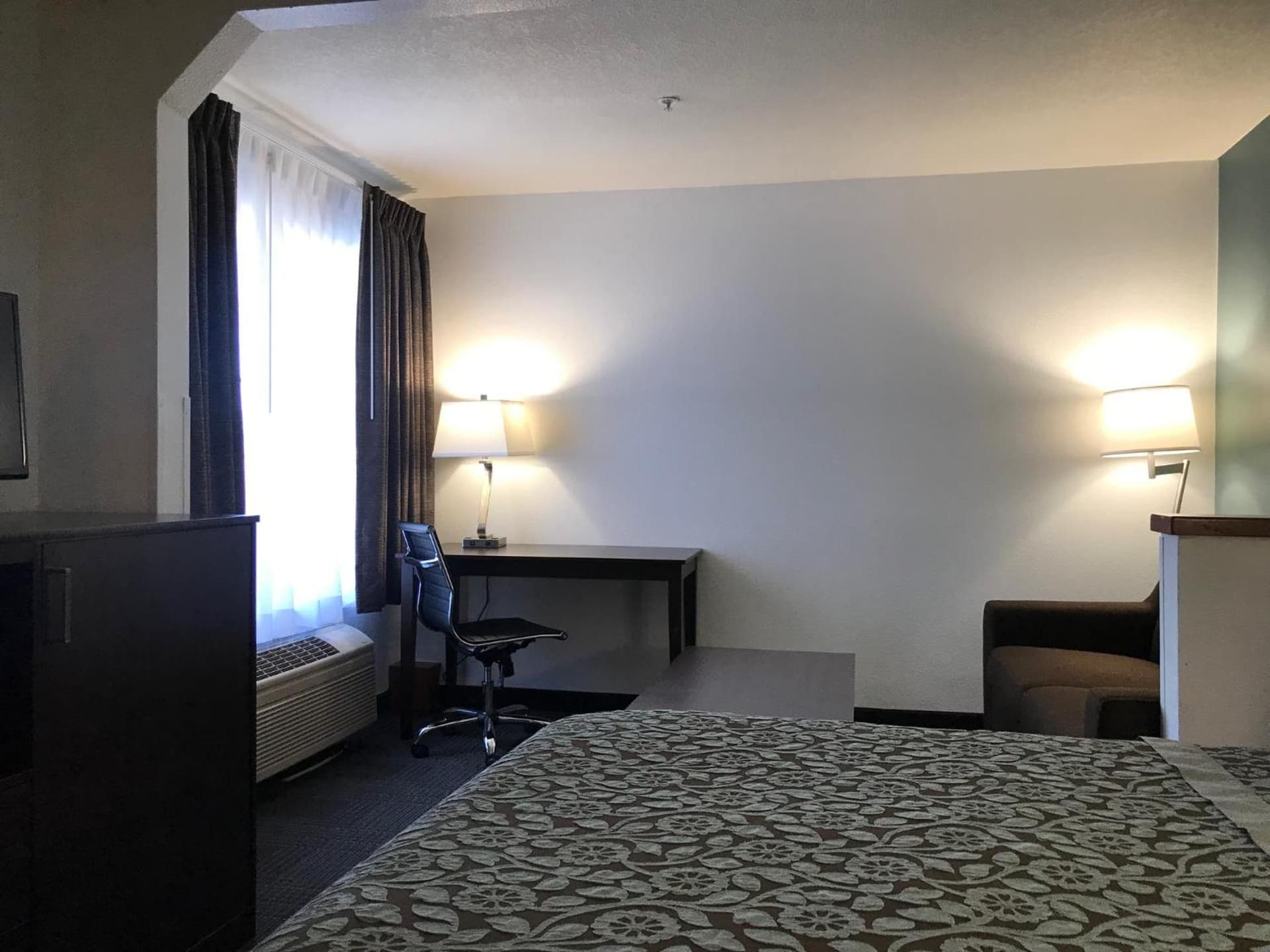Days Inn & Suites by Wyndham Gresham gallery photo in Gresham, OR — image 20