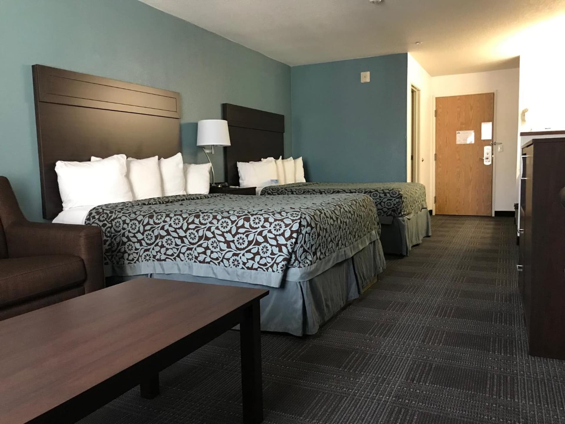 Days Inn & Suites by Wyndham Gresham gallery photo in Gresham, OR — image 6