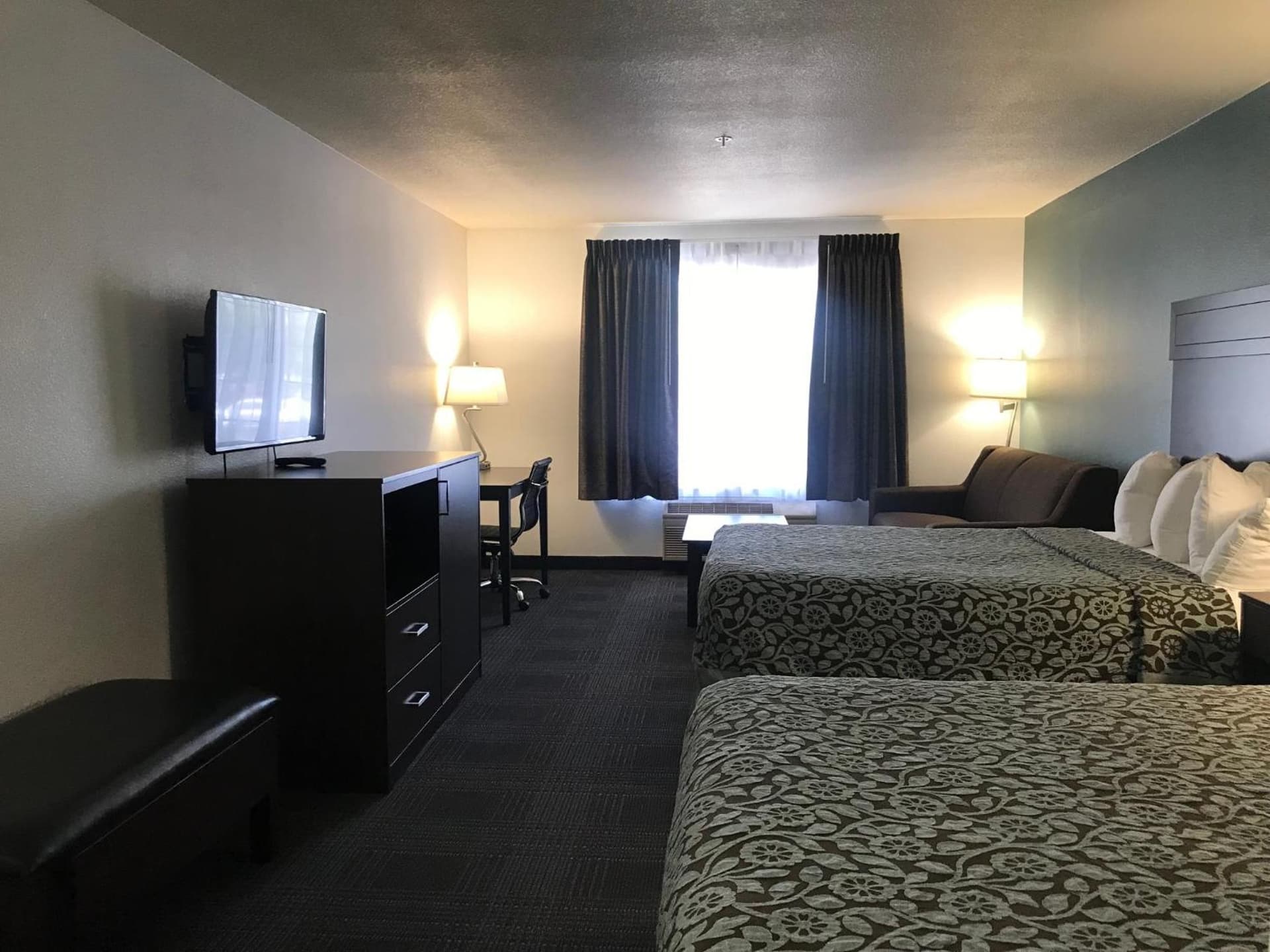 Days Inn & Suites by Wyndham Gresham gallery photo in Gresham, OR — image 14
