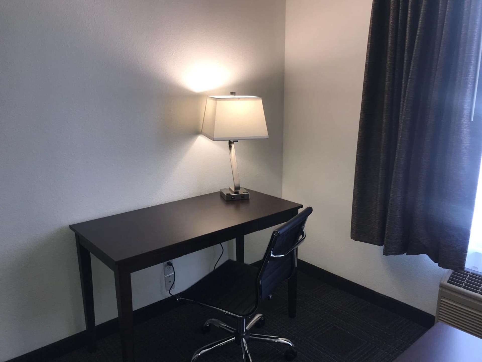 Days Inn & Suites by Wyndham Gresham gallery photo in Gresham, OR — image 22