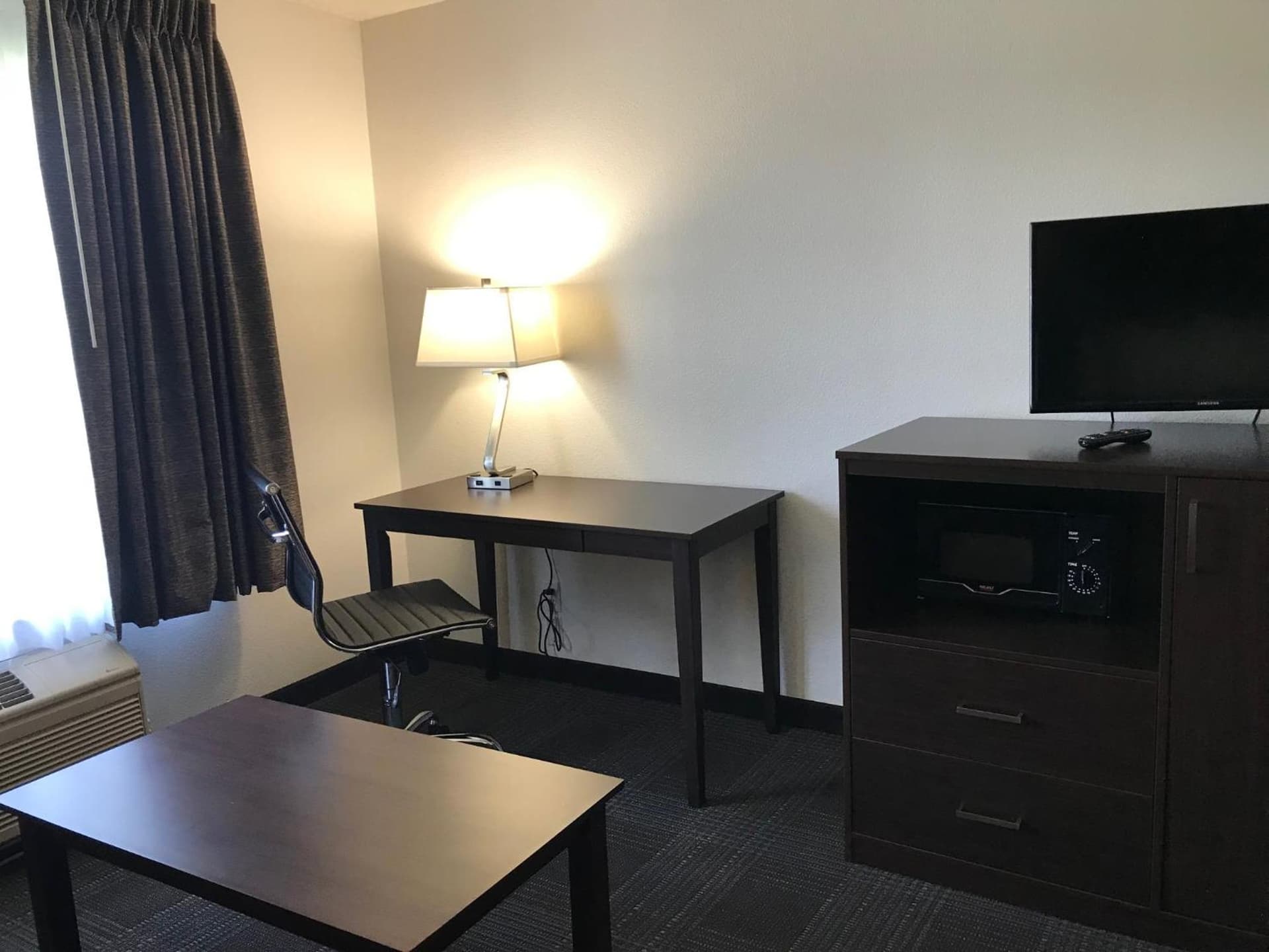 Days Inn & Suites by Wyndham Gresham gallery photo in Gresham, OR — image 8