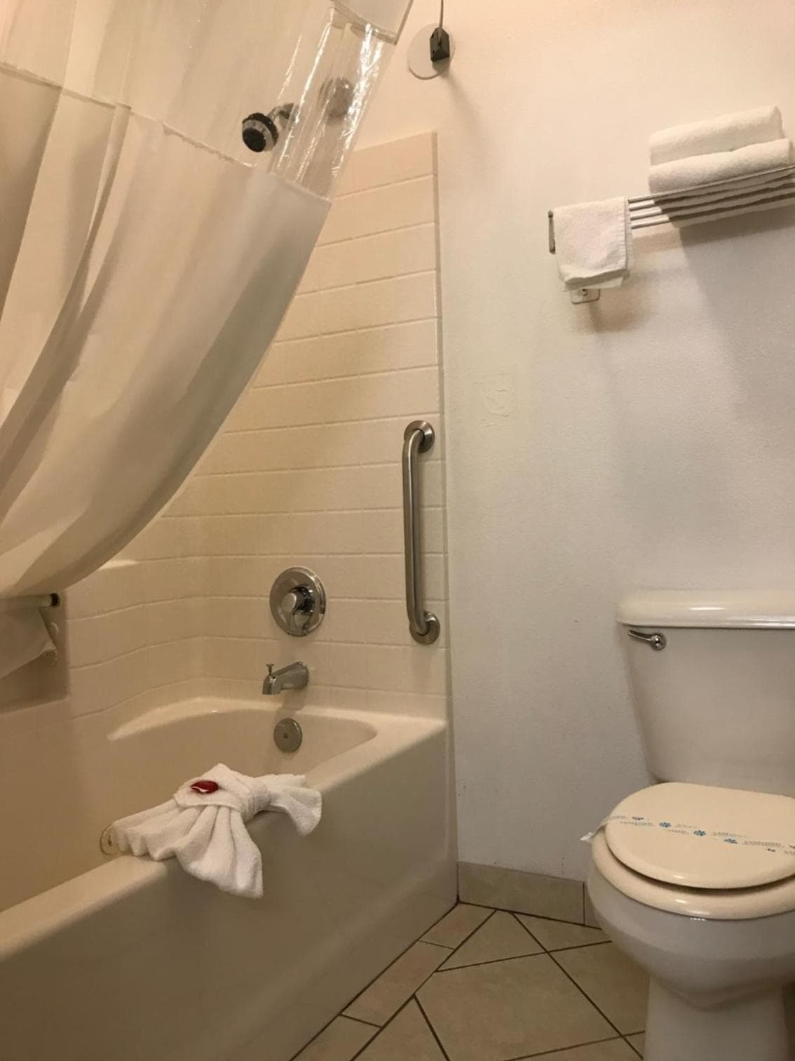 Days Inn & Suites by Wyndham Gresham gallery photo in Gresham, OR — image 13