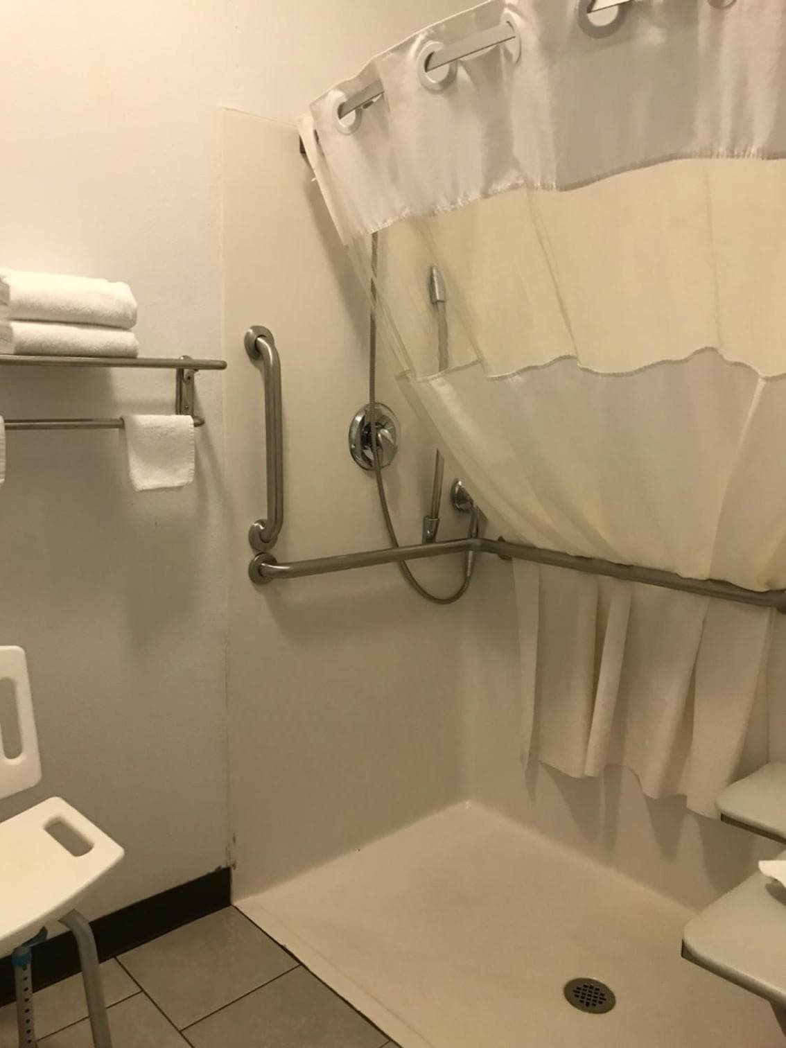 Days Inn & Suites by Wyndham Gresham gallery photo in Gresham, OR — image 16