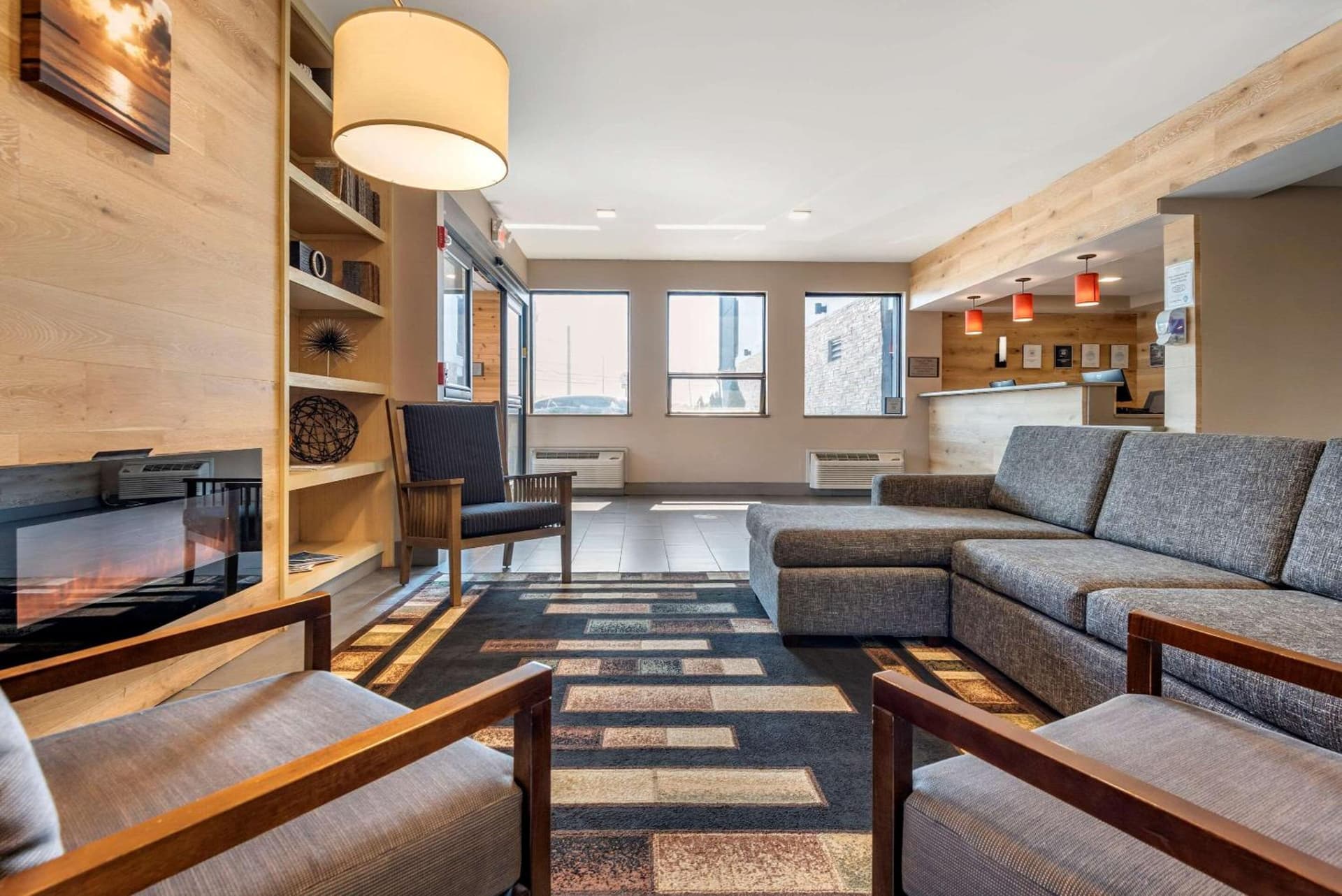 Comfort Inn & Suites Liverpool - Syracuse North interior in Liverpool, NY — gallery photo 2
