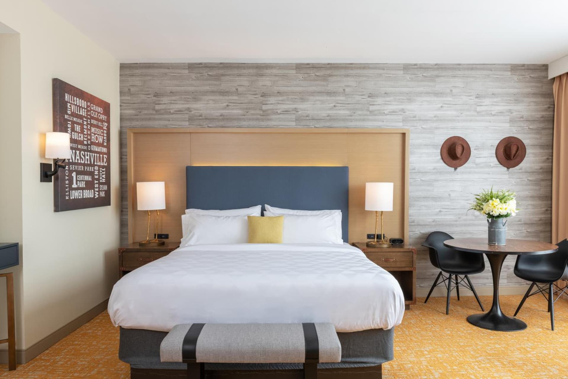 Holiday Inn & Suites Nashville Downtown - Broadway by IHG interior in Nashville, TN — gallery photo 2