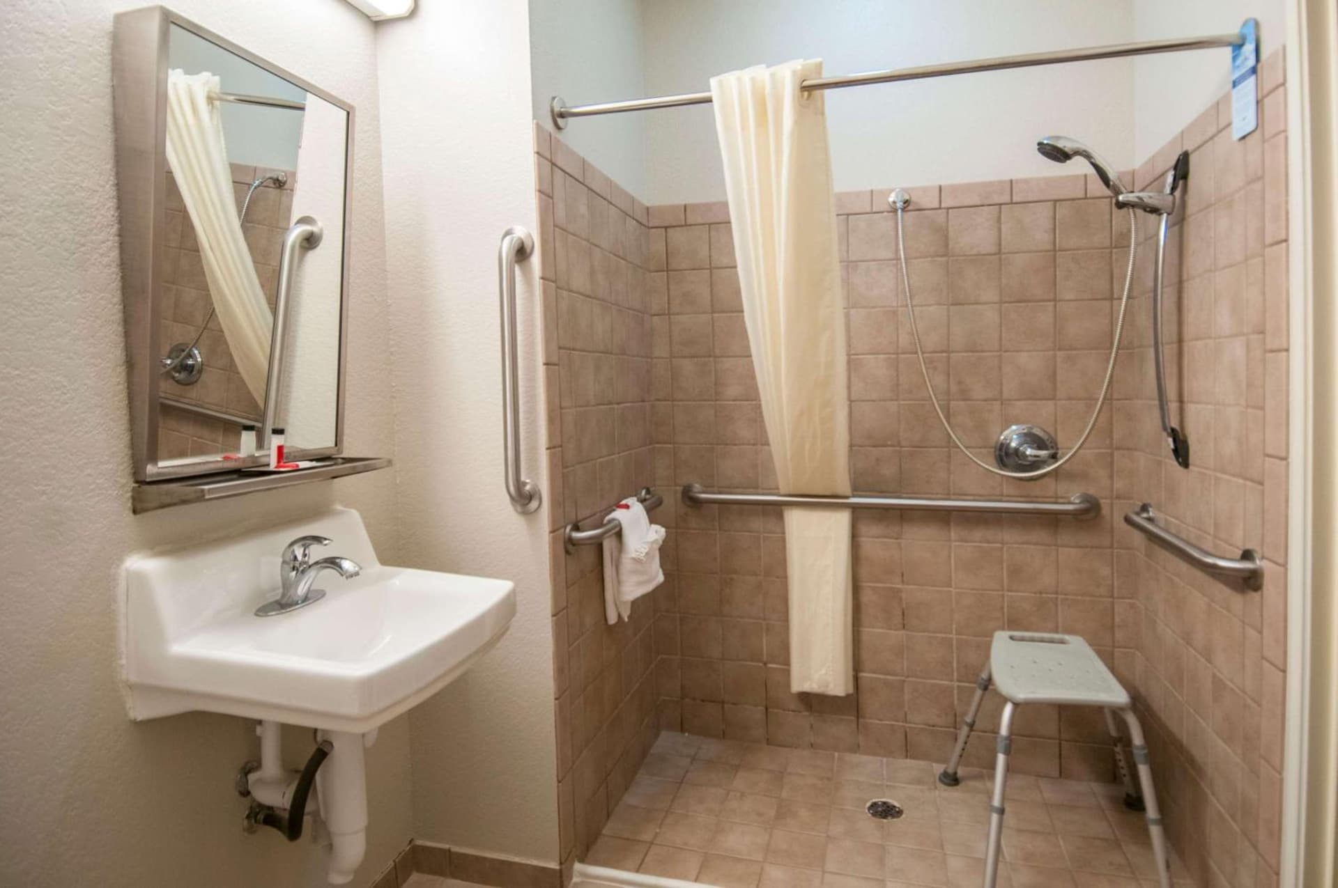 Microtel Inn & Suites by Wyndham Pearl River/Slidell gallery photo in Pearl River, LA — image 7