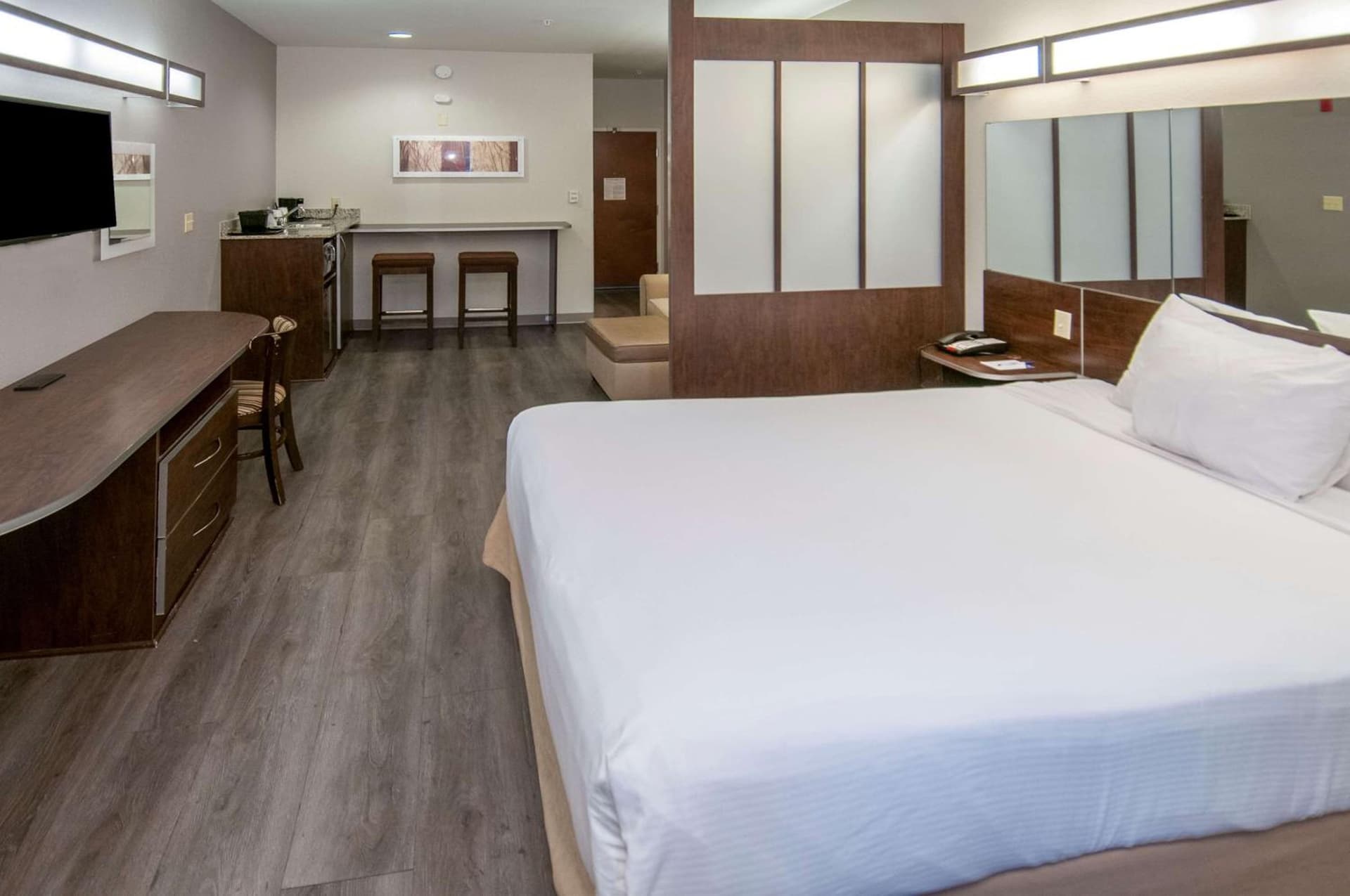 Microtel Inn & Suites by Wyndham Pearl River/Slidell interior in Pearl River, LA — gallery photo 2