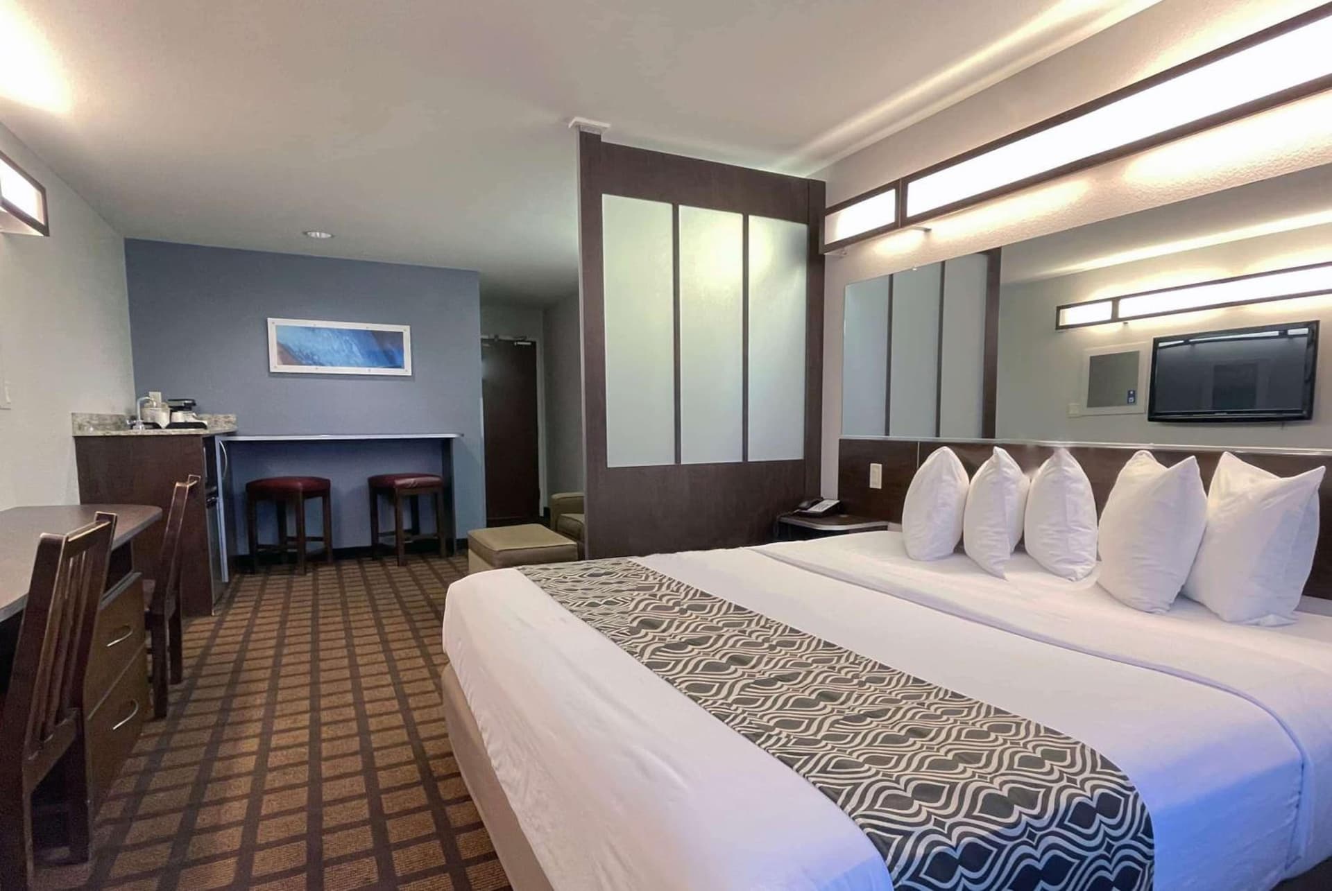 Microtel Inn & Suites by Wyndham Michigan City gallery photo in Michigan City, IN — image 10