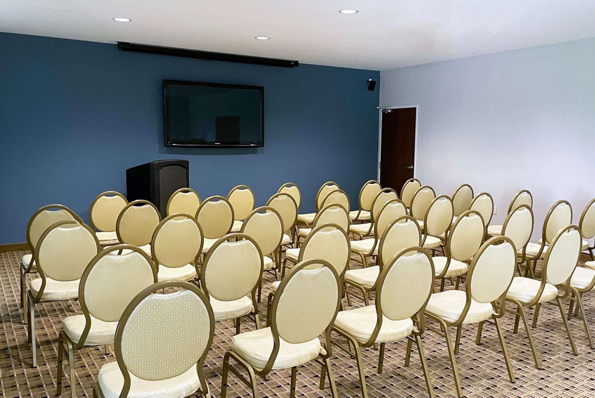 Microtel Inn & Suites by Wyndham Michigan City gallery photo in Michigan City, IN — image 15