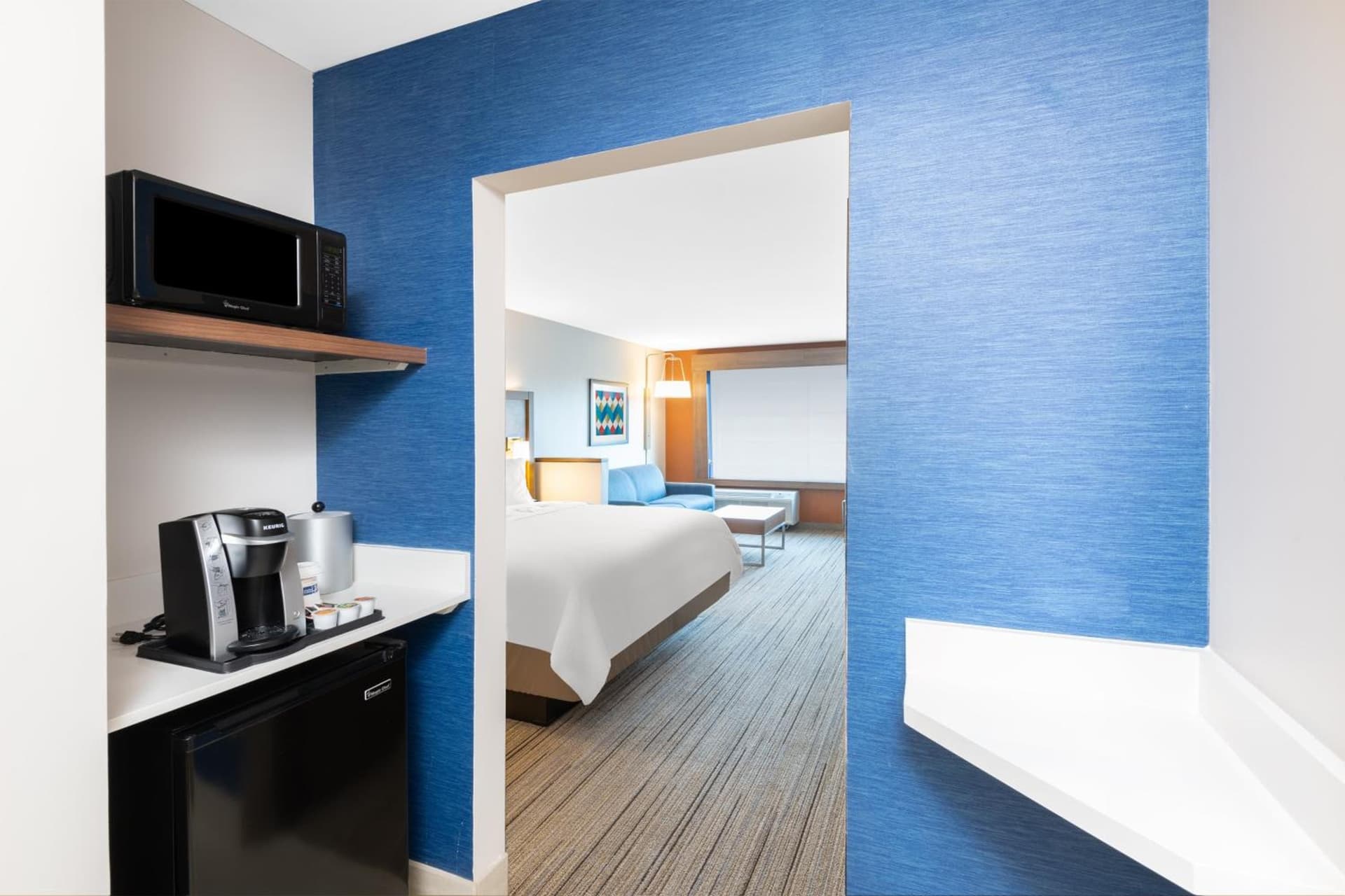 Holiday Inn Express & Suites - Phoenix - Airport North by IHG gallery photo in Phoenix, AZ — image 32