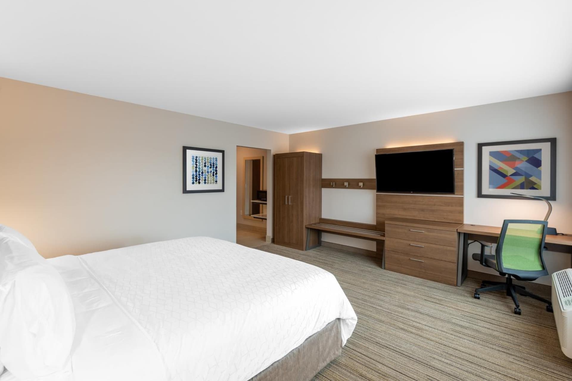 Holiday Inn Express & Suites - Phoenix - Airport North by IHG gallery photo in Phoenix, AZ — image 89