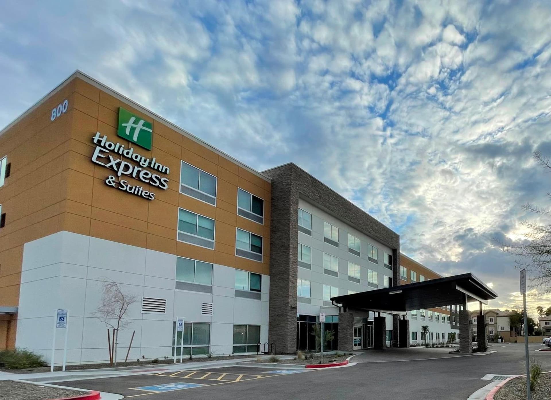 Holiday Inn Express & Suites - Phoenix - Airport North by IHG gallery photo in Phoenix, AZ — image 44