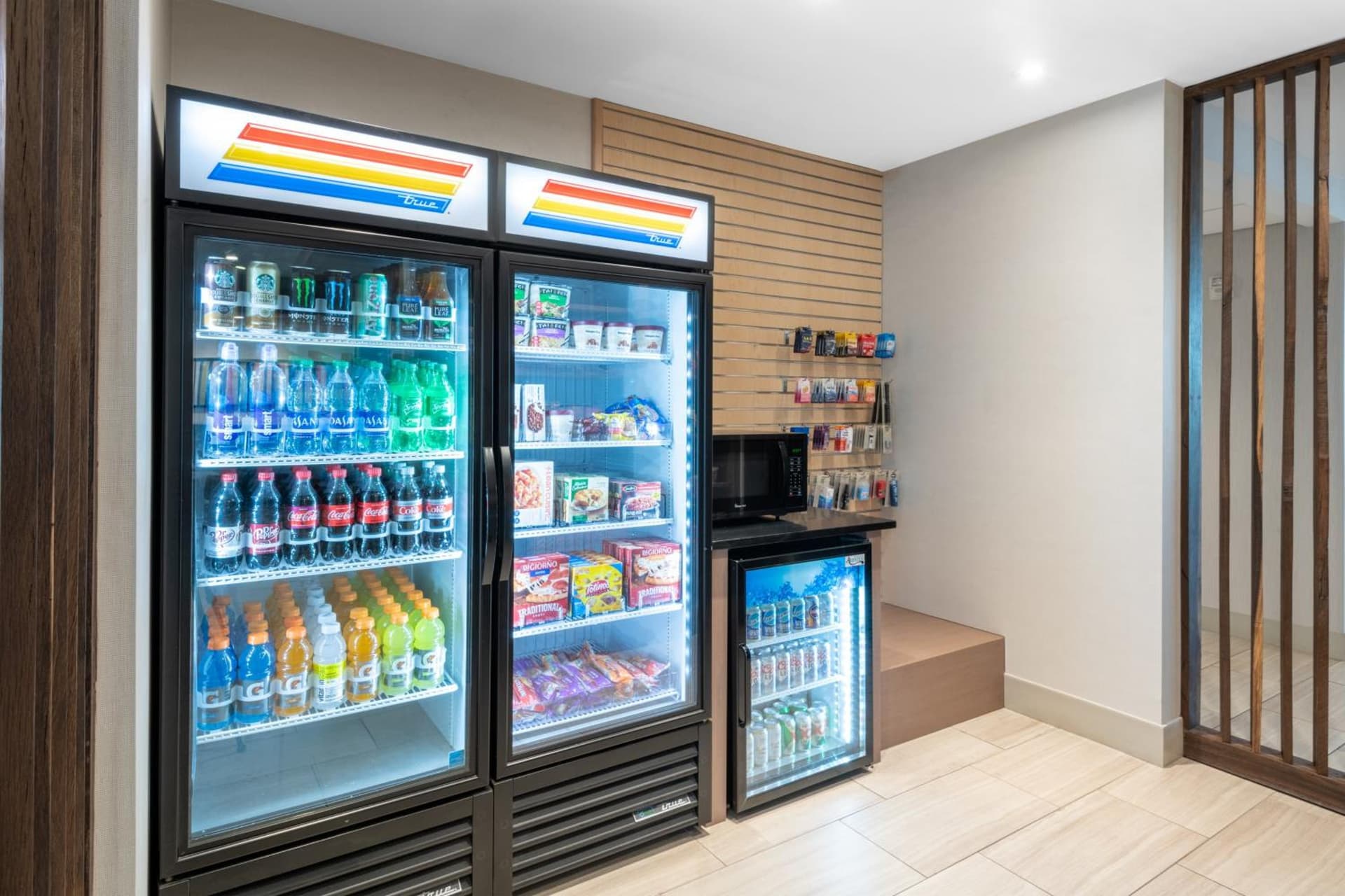 Holiday Inn Express & Suites - Phoenix - Airport North by IHG gallery photo in Phoenix, AZ — image 27