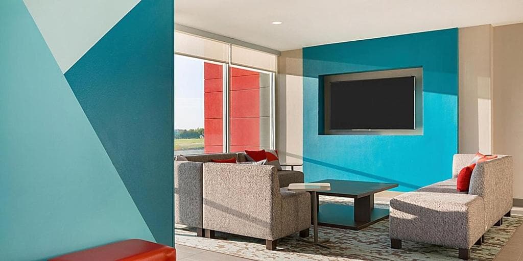 avid hotel Auburn - University Area by IHG property views in Auburn, AL — gallery photo 3