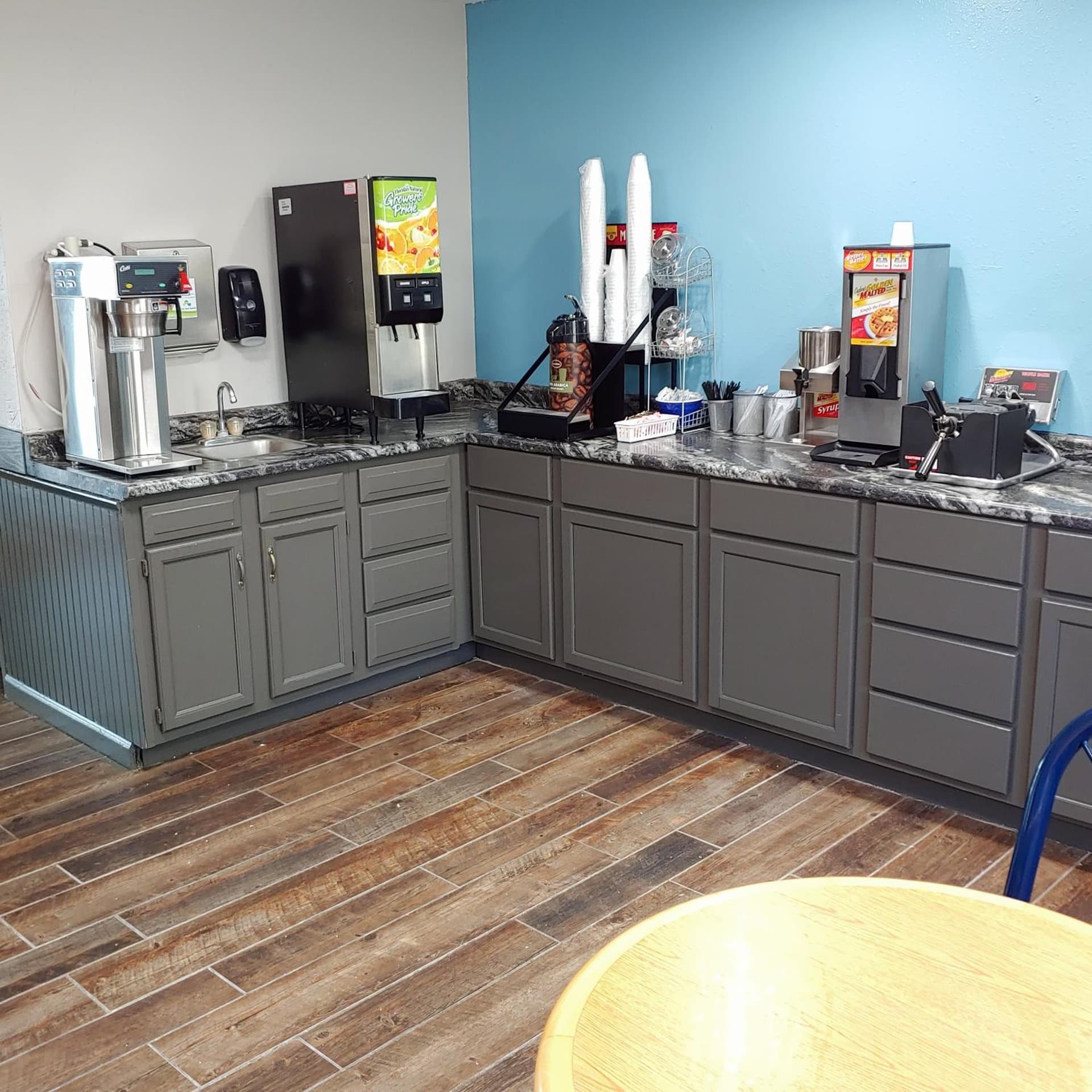 Days Inn by Wyndham West-Eau Claire gallery photo in Eau Claire, WI — image 11
