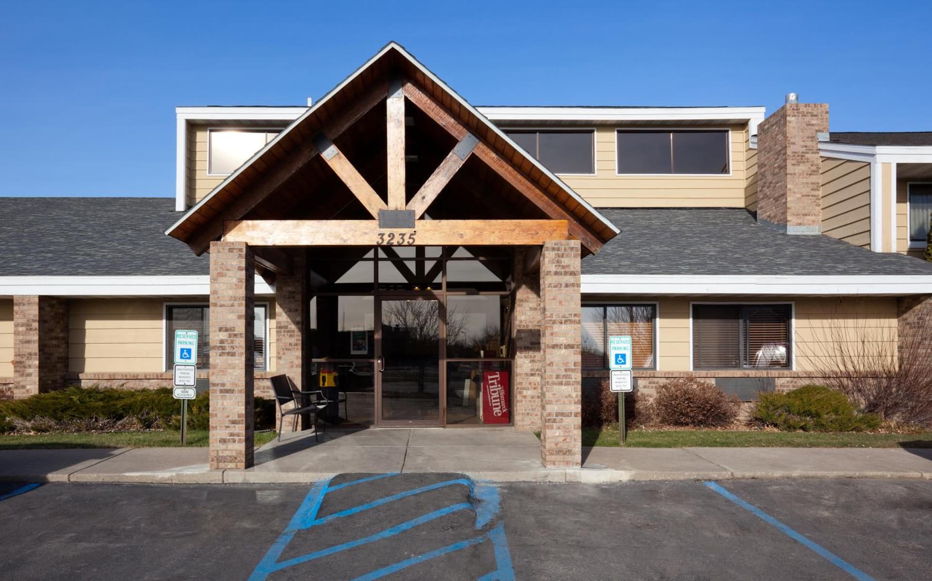 AmericInn by Wyndham Bismarck gallery photo in Bismarck, ND — image 14